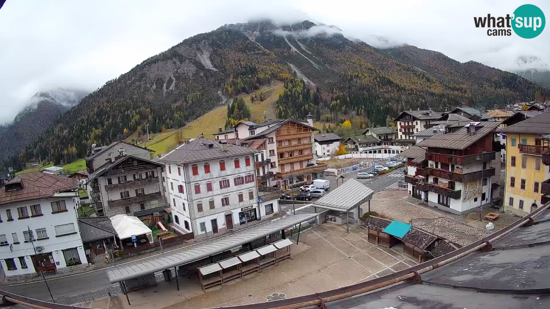 Hauptplatz von Forni di Sopra