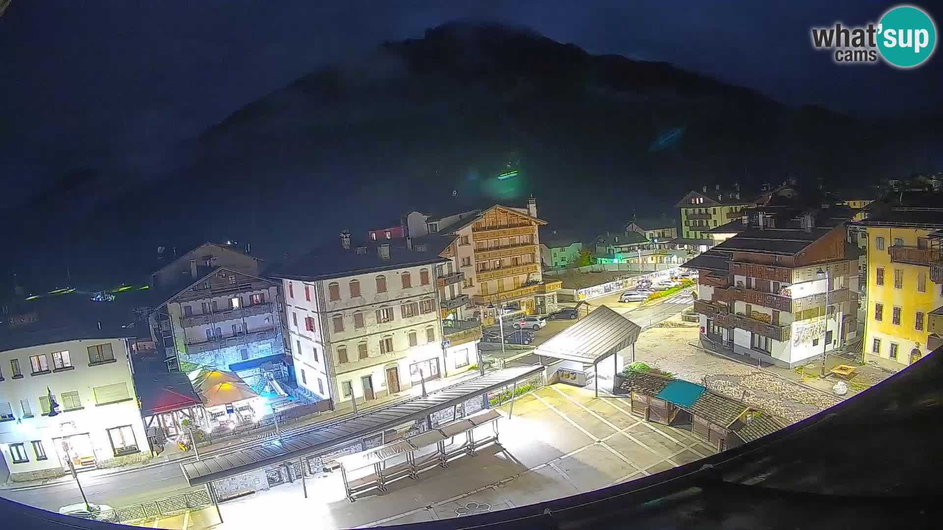 Hauptplatz von Forni di Sopra