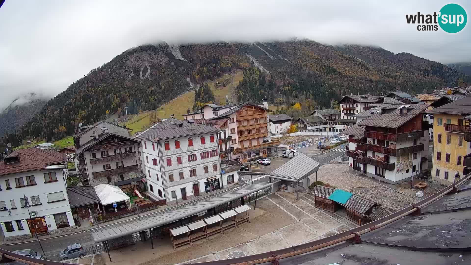Hauptplatz von Forni di Sopra
