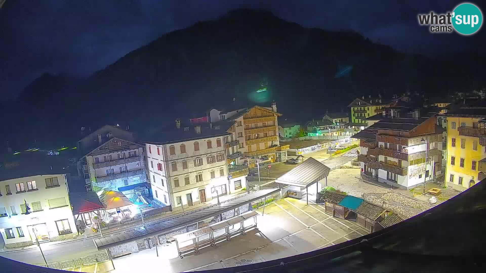 Hauptplatz von Forni di Sopra