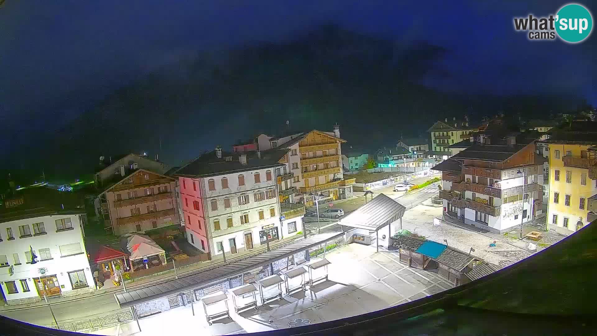 Hauptplatz von Forni di Sopra