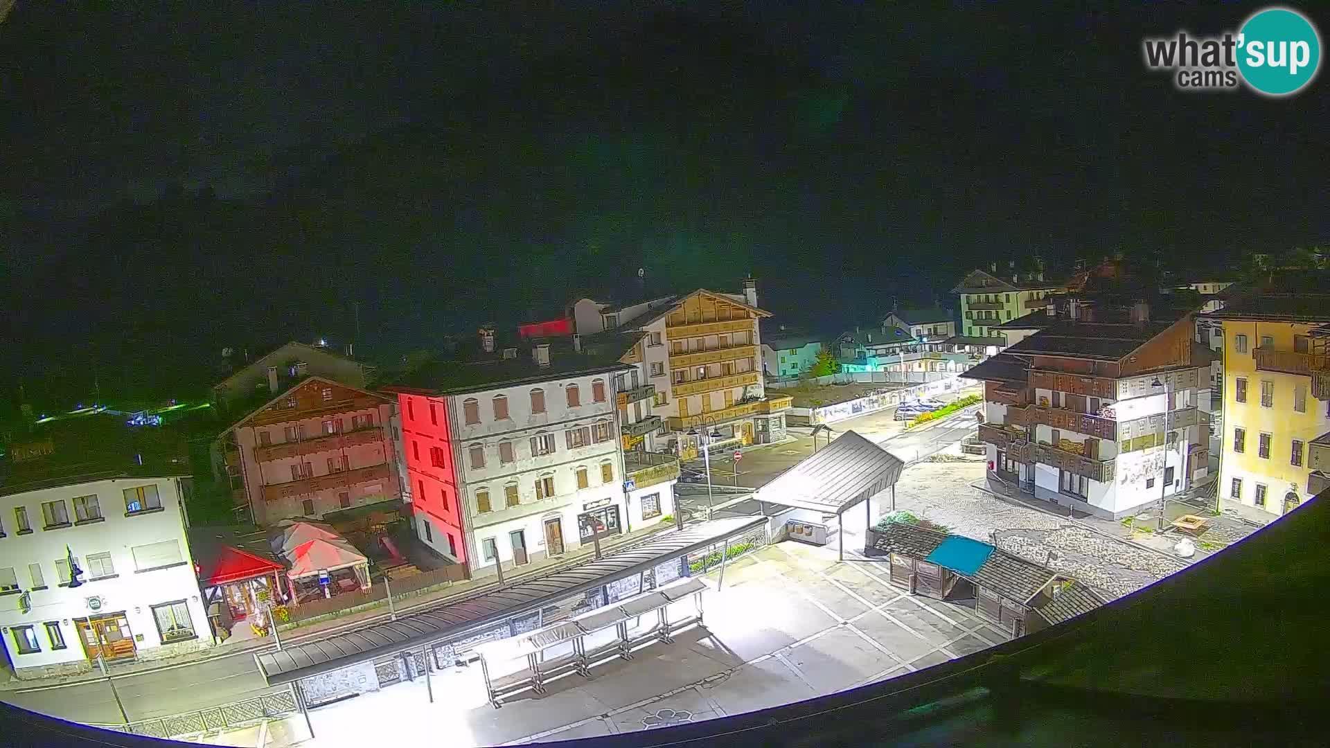 Piazza centrale di Forni di Sopra