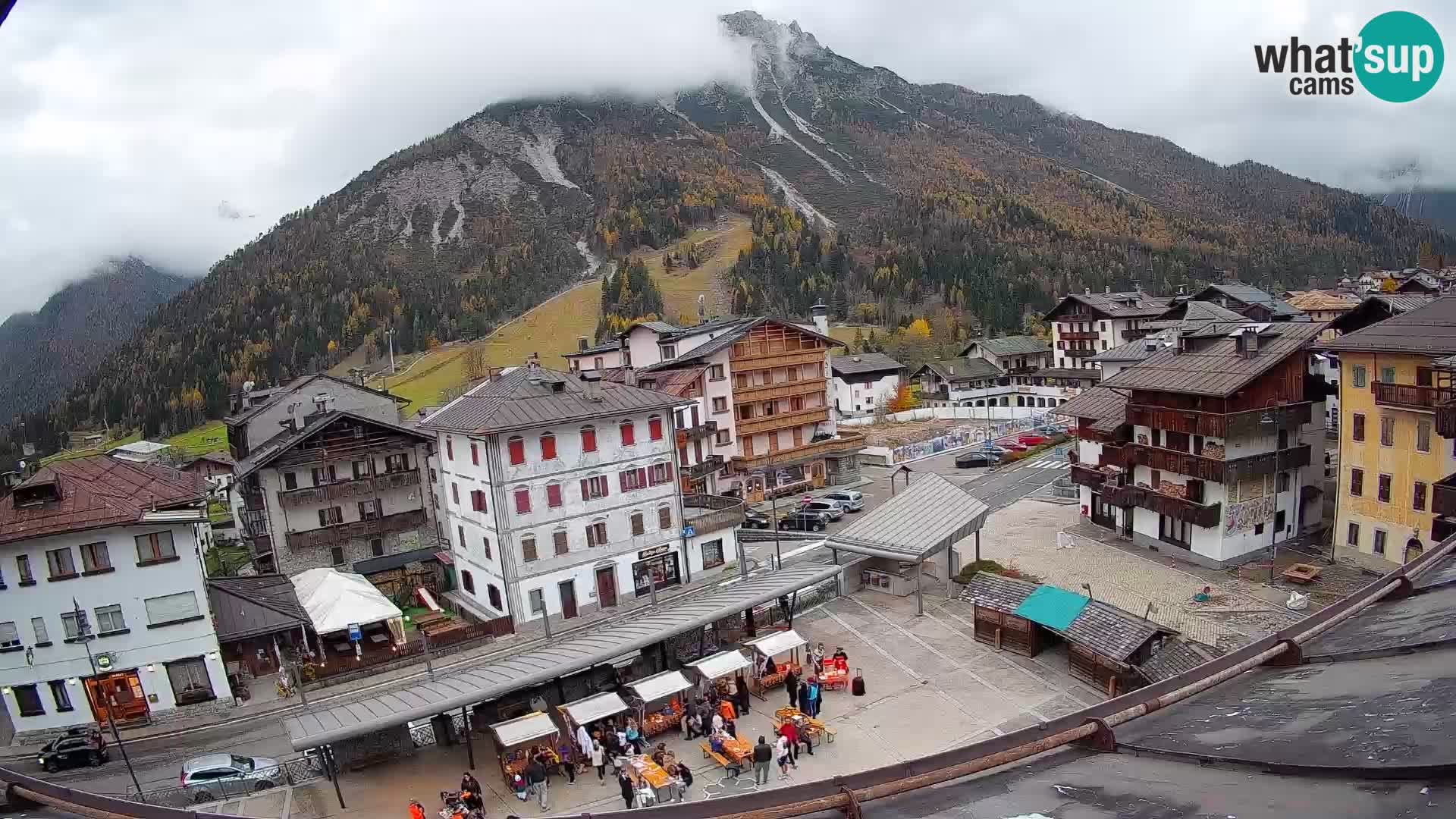 Hauptplatz von Forni di Sopra