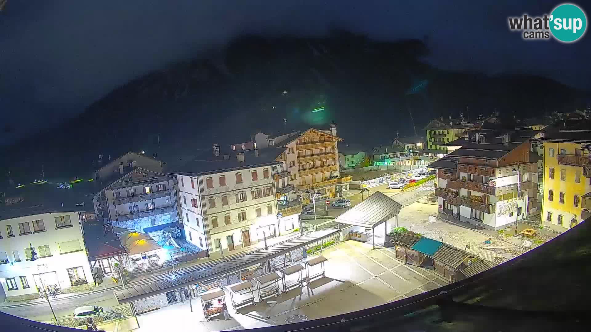 Piazza centrale di Forni di Sopra