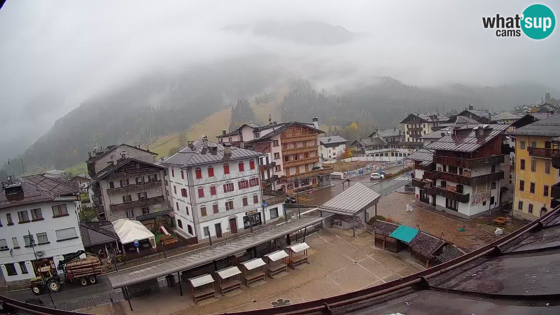 Hauptplatz von Forni di Sopra