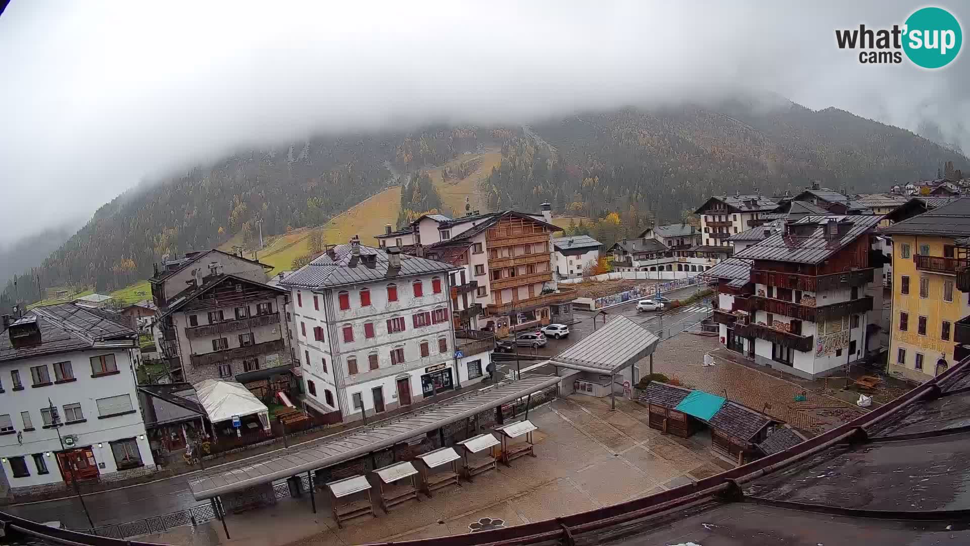 Plaza principal de Forni di Sopra