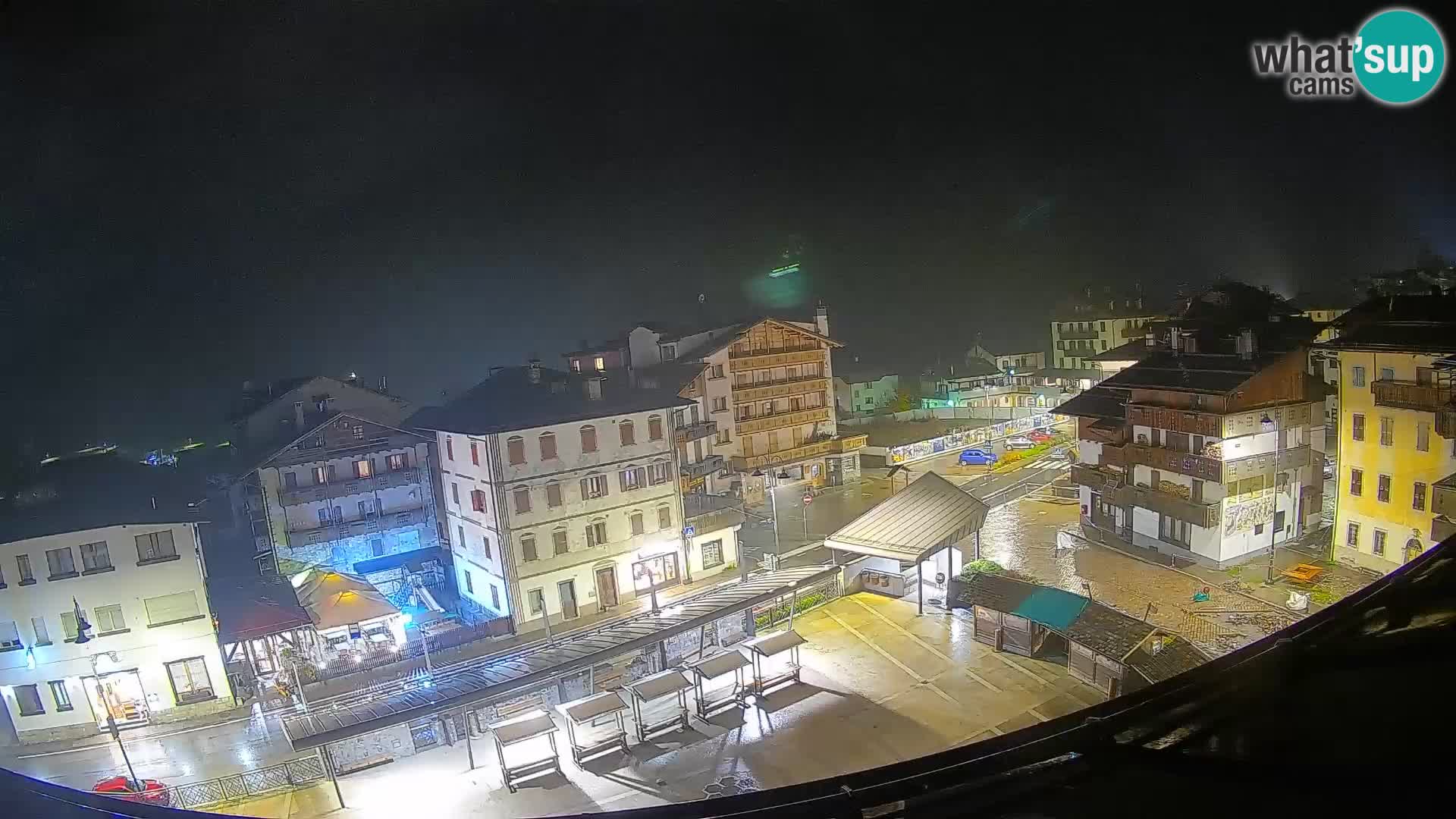 Piazza centrale di Forni di Sopra