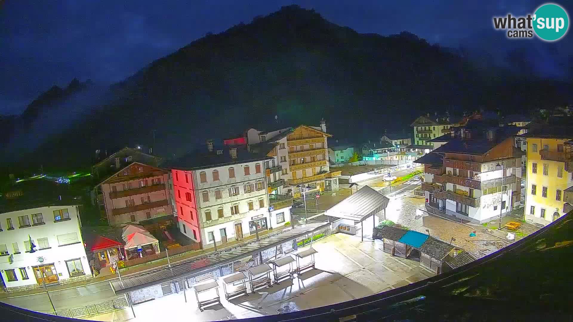 Hauptplatz von Forni di Sopra