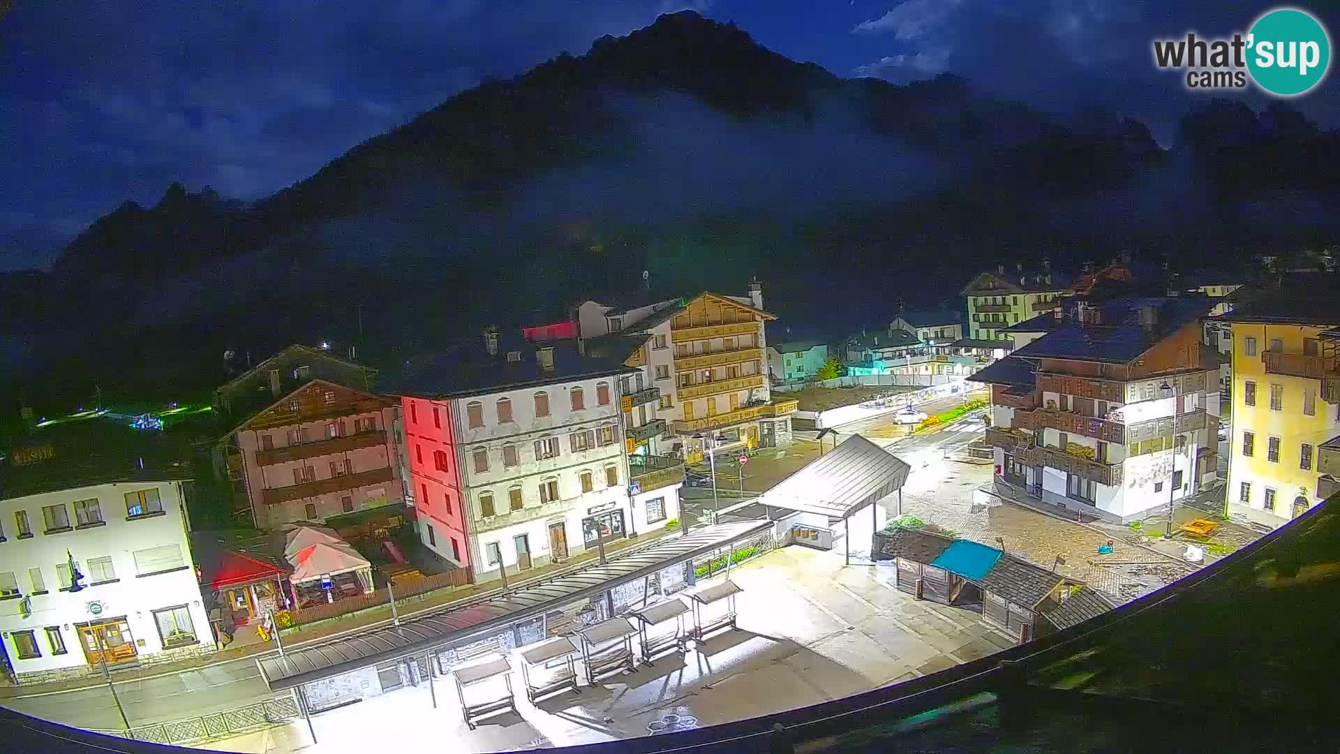 Hauptplatz von Forni di Sopra