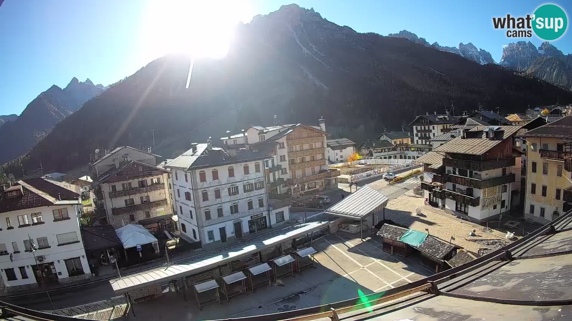 Plaza principal de Forni di Sopra