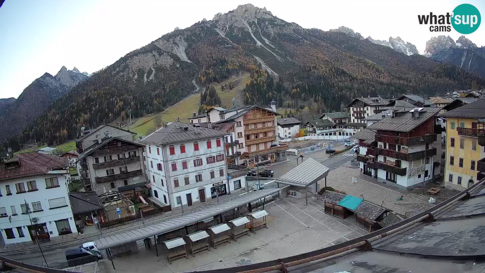 Plaza principal de Forni di Sopra