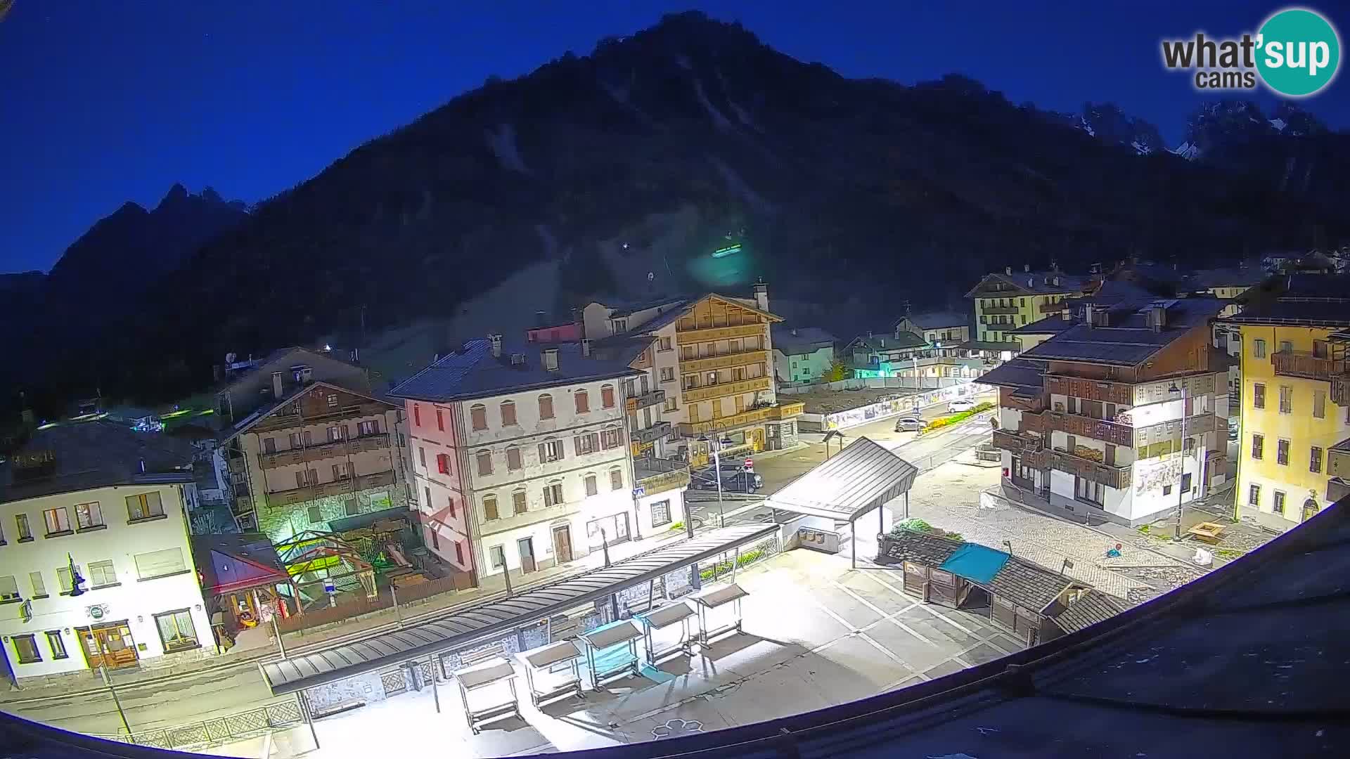 Hauptplatz von Forni di Sopra