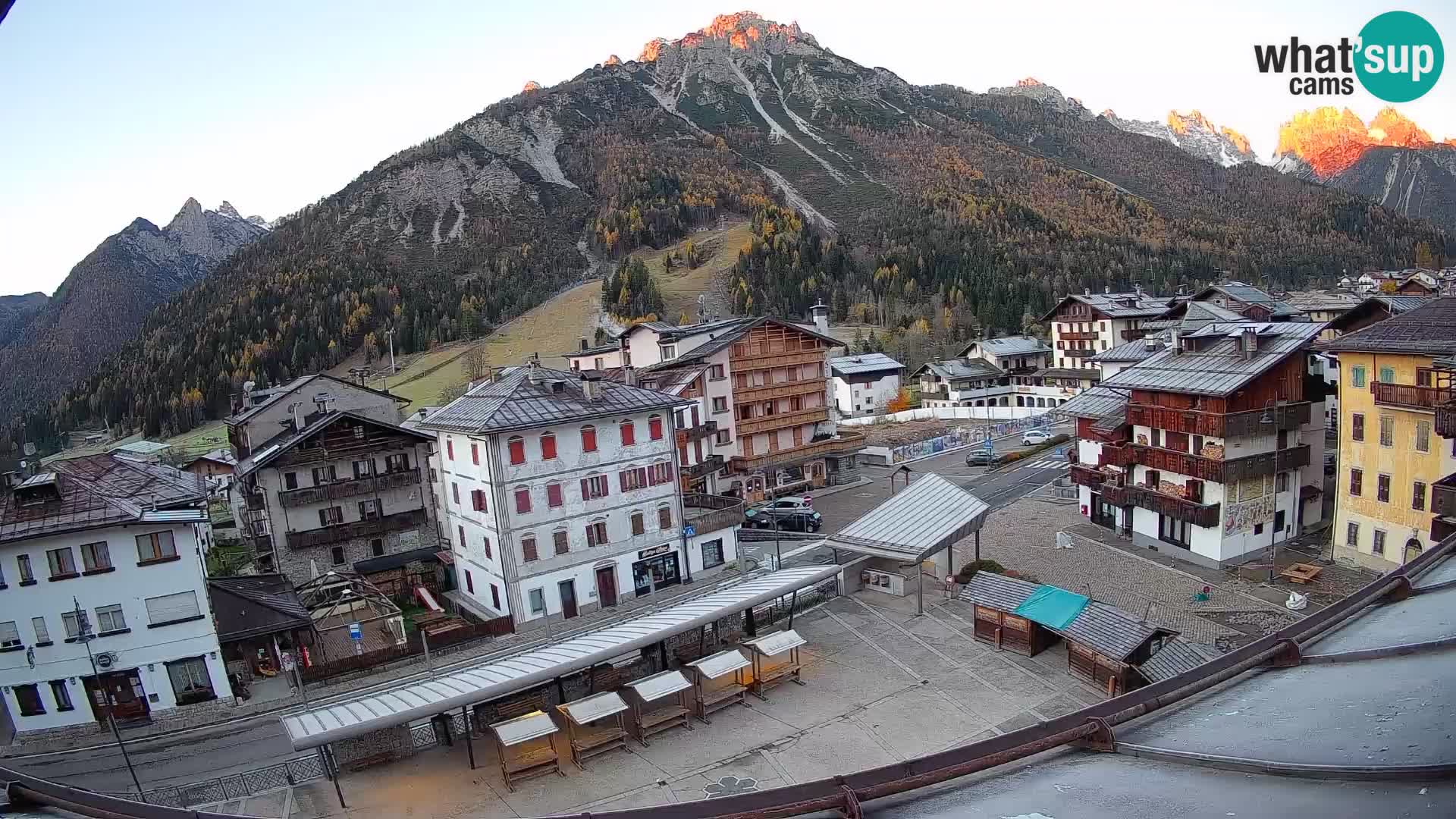 Hauptplatz von Forni di Sopra