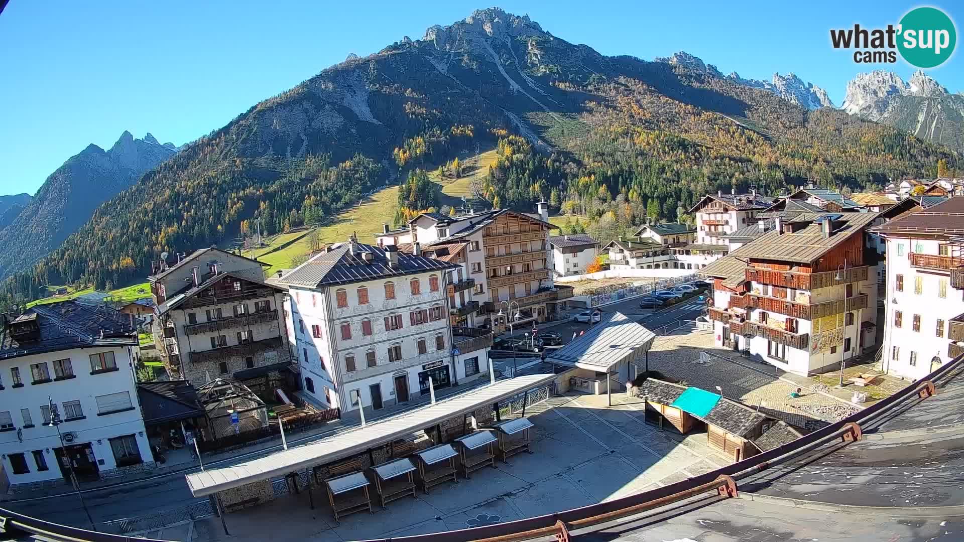Hauptplatz von Forni di Sopra