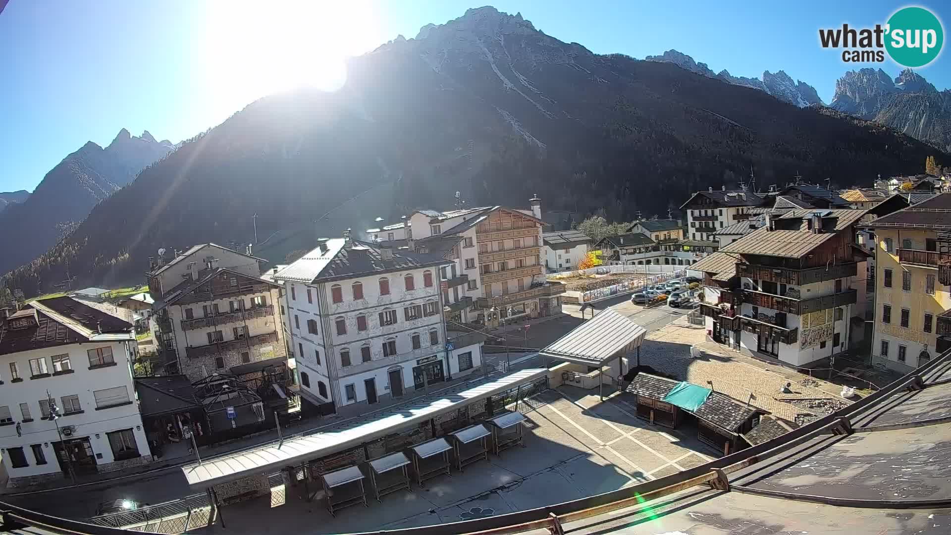 Plaza principal de Forni di Sopra