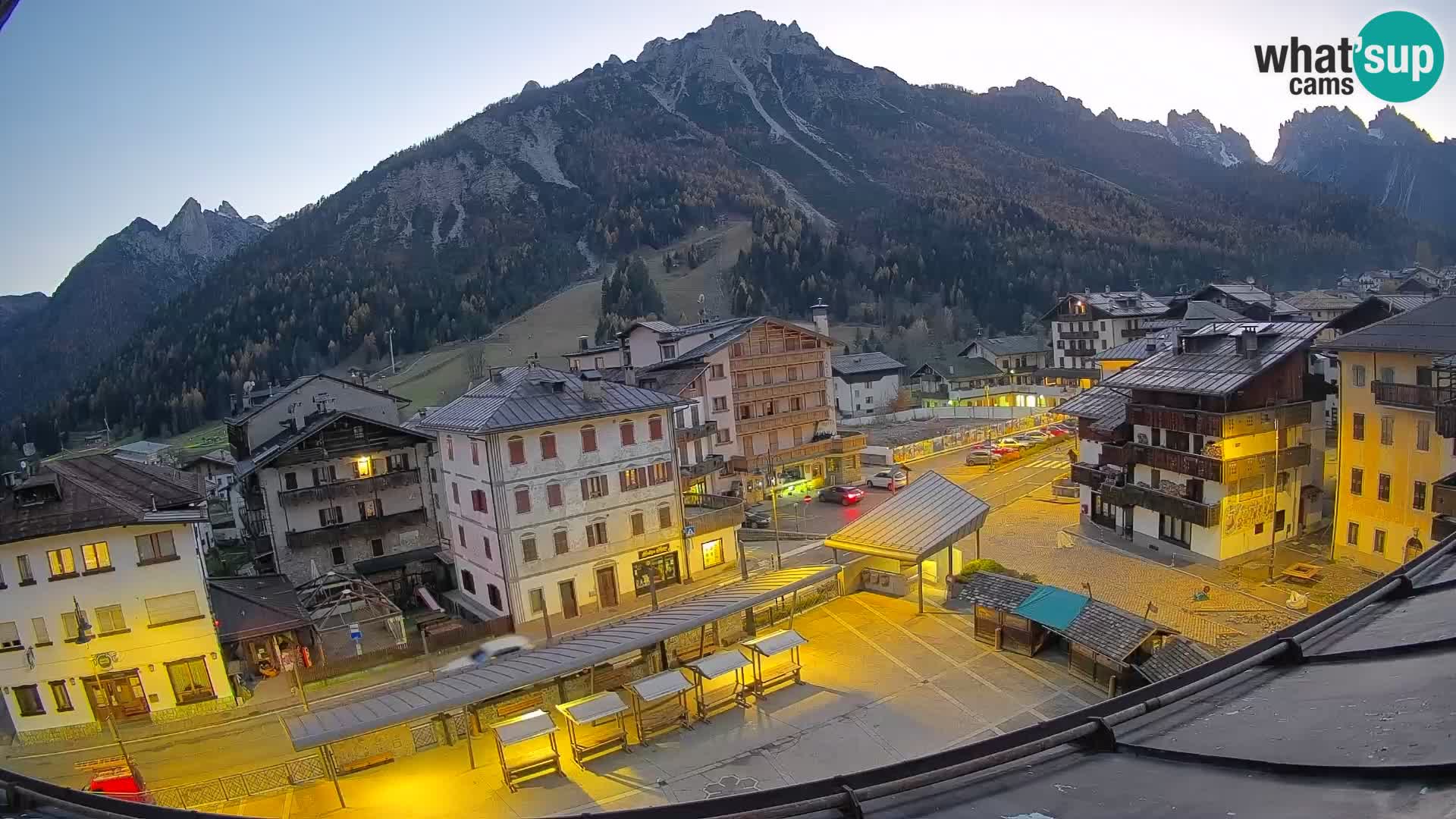 Plaza principal de Forni di Sopra