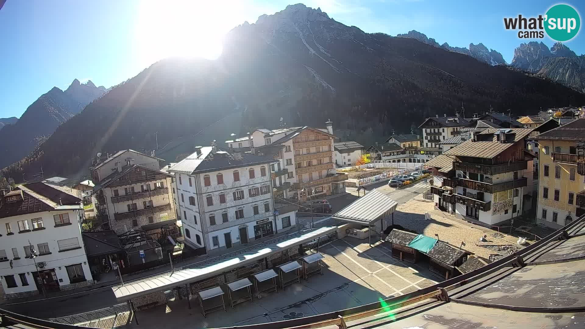 Piazza centrale di Forni di Sopra