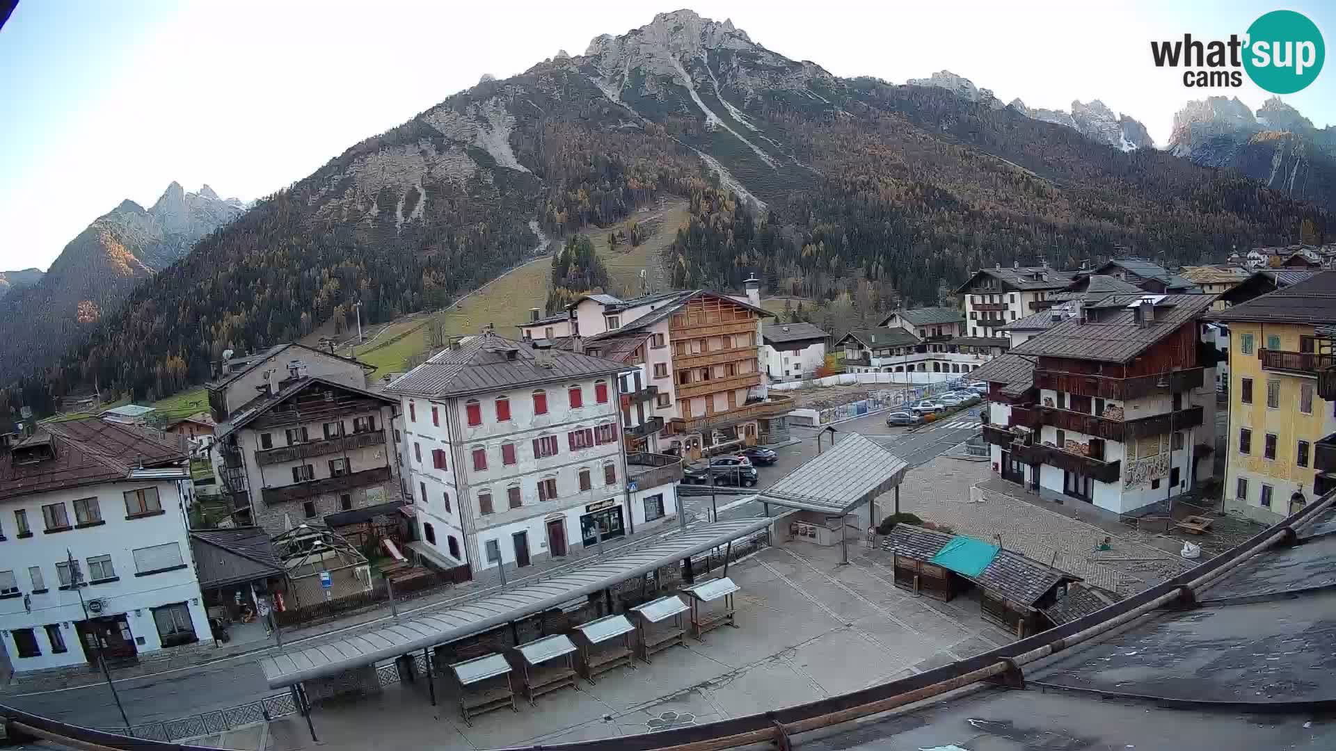 Plaza principal de Forni di Sopra