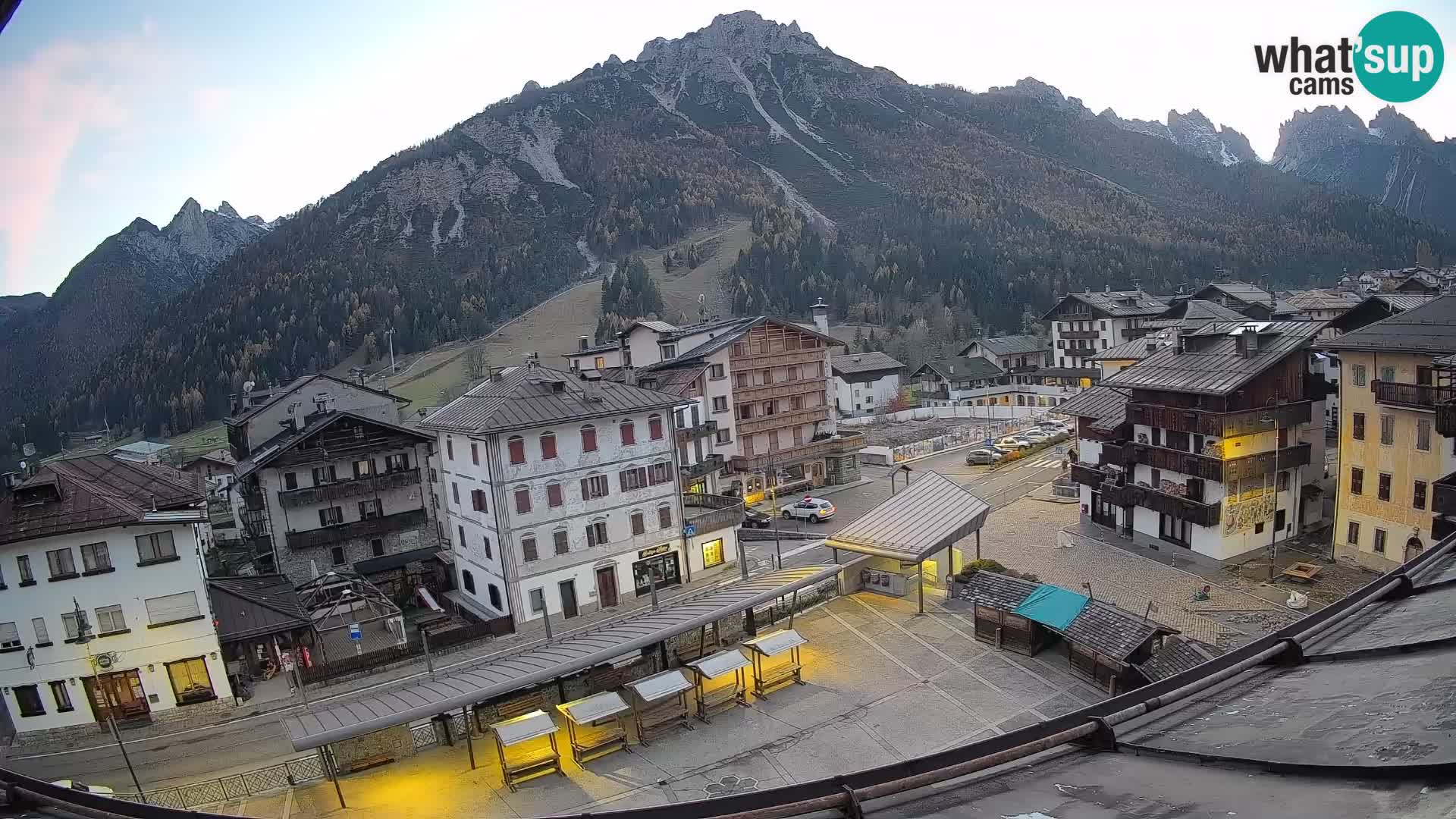Piazza centrale di Forni di Sopra