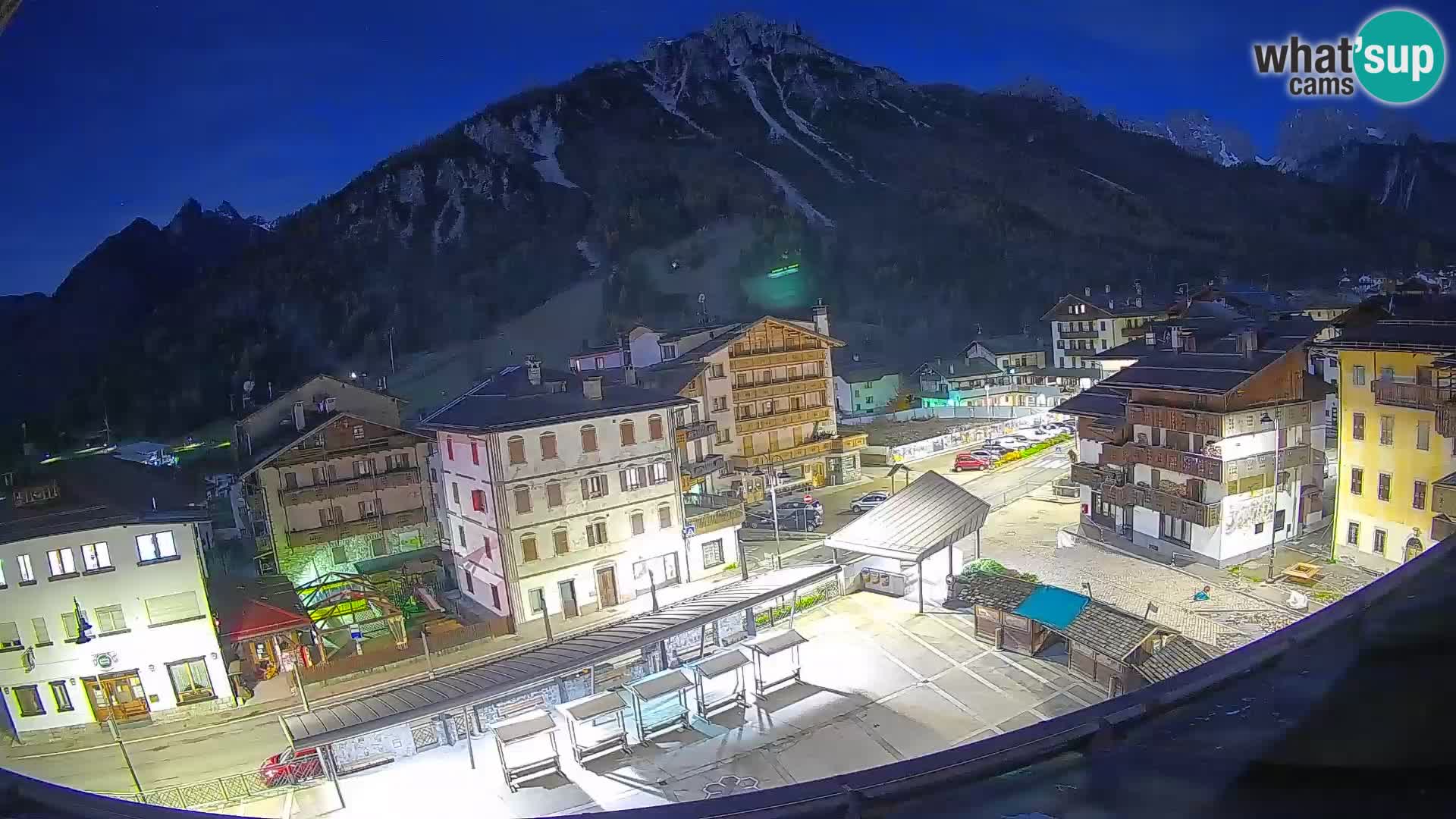 Hauptplatz von Forni di Sopra