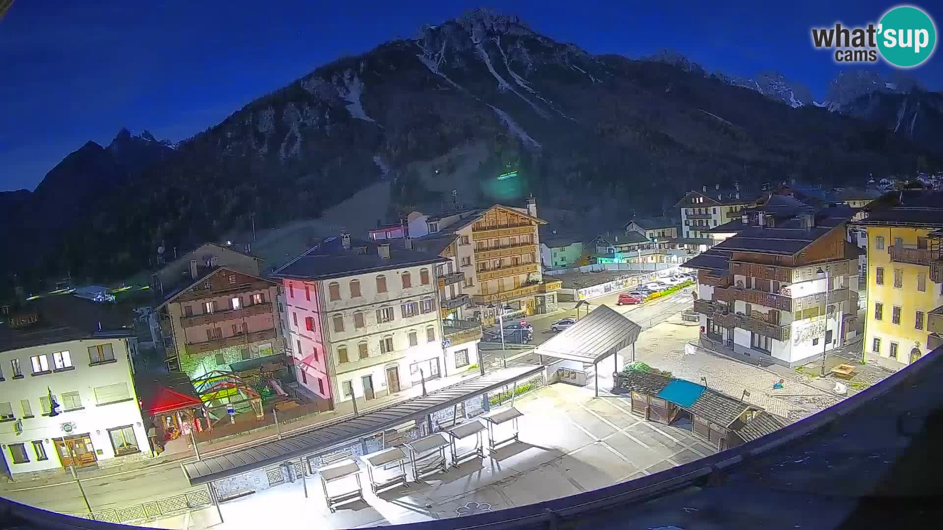 Hauptplatz von Forni di Sopra