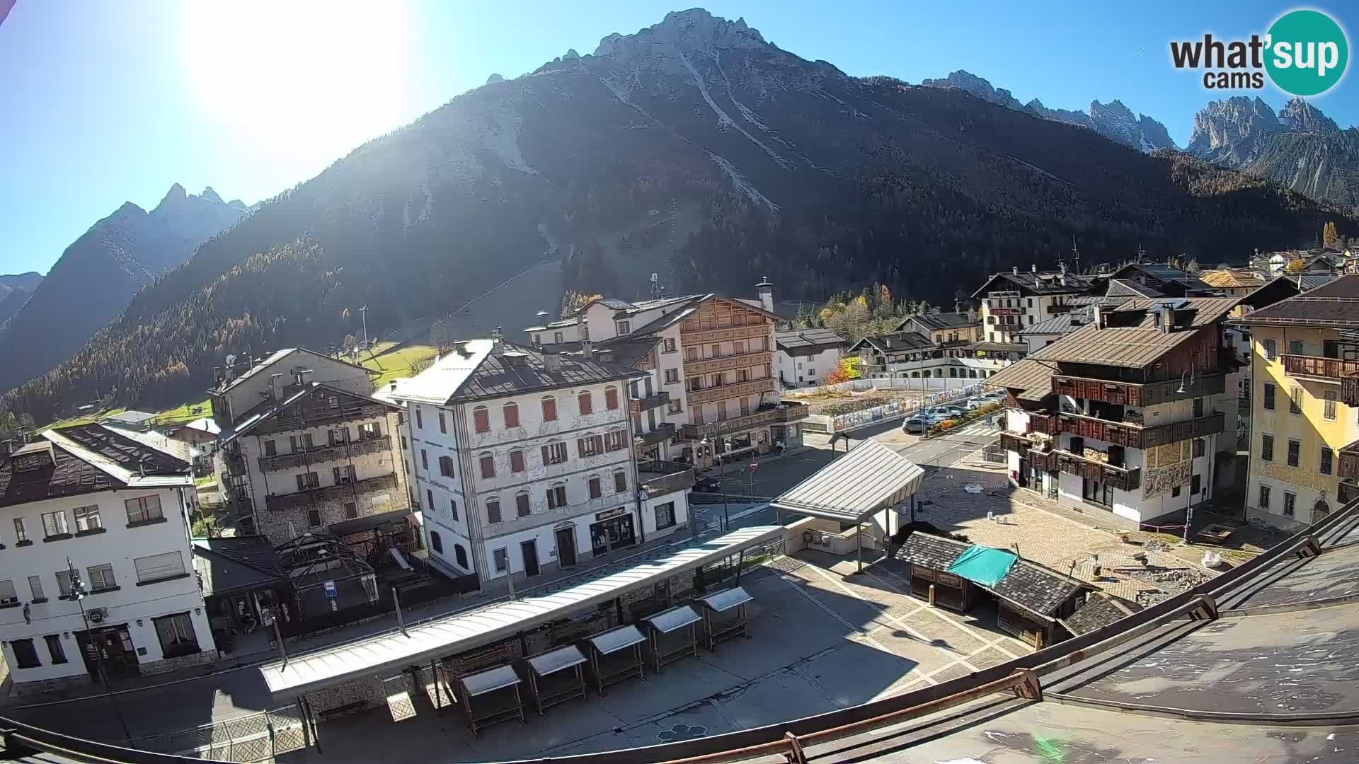 Plaza principal de Forni di Sopra