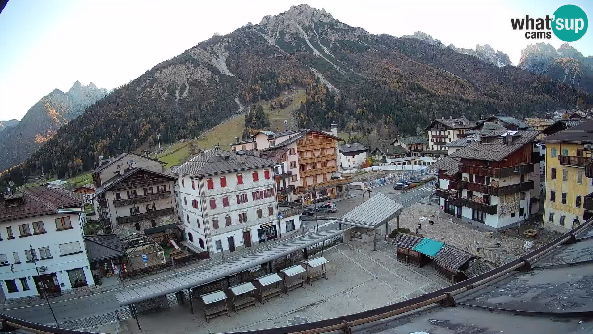 Plaza principal de Forni di Sopra