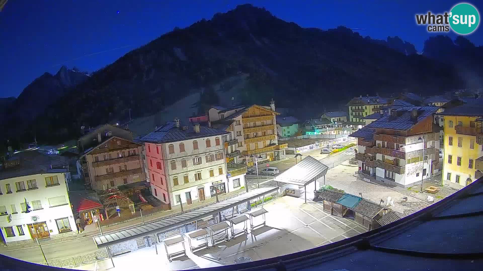 Piazza centrale di Forni di Sopra