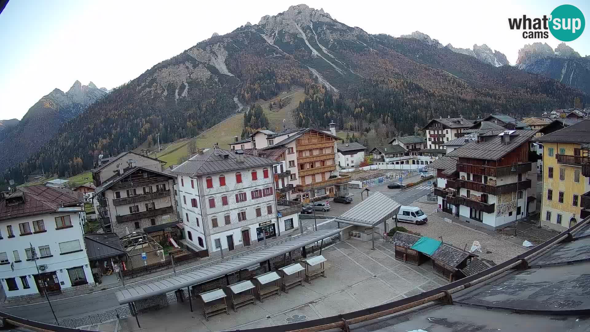 Plaza principal de Forni di Sopra
