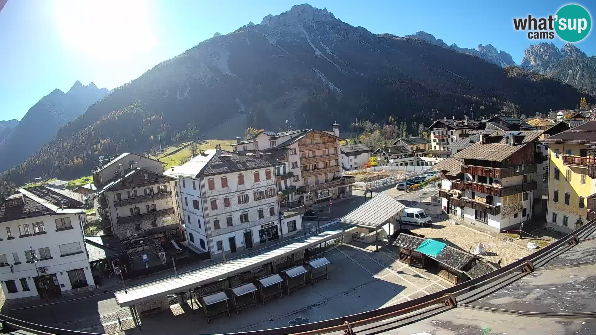 Piazza centrale di Forni di Sopra