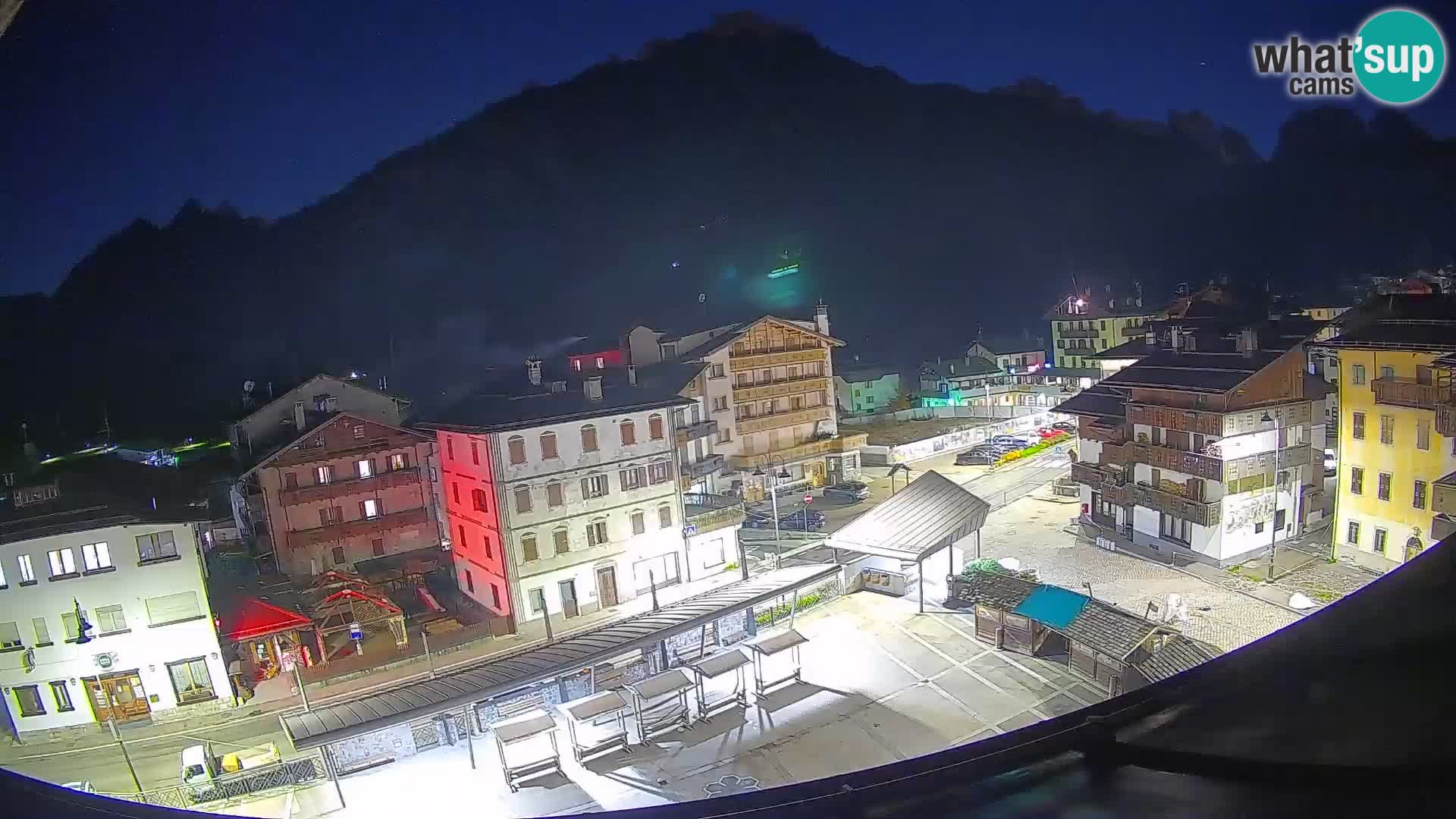 Hauptplatz von Forni di Sopra