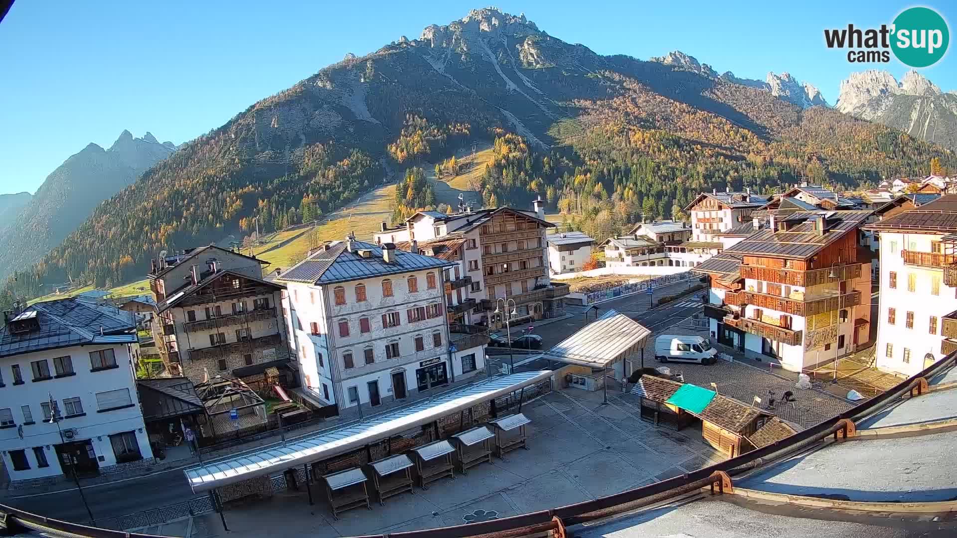 Plaza principal de Forni di Sopra
