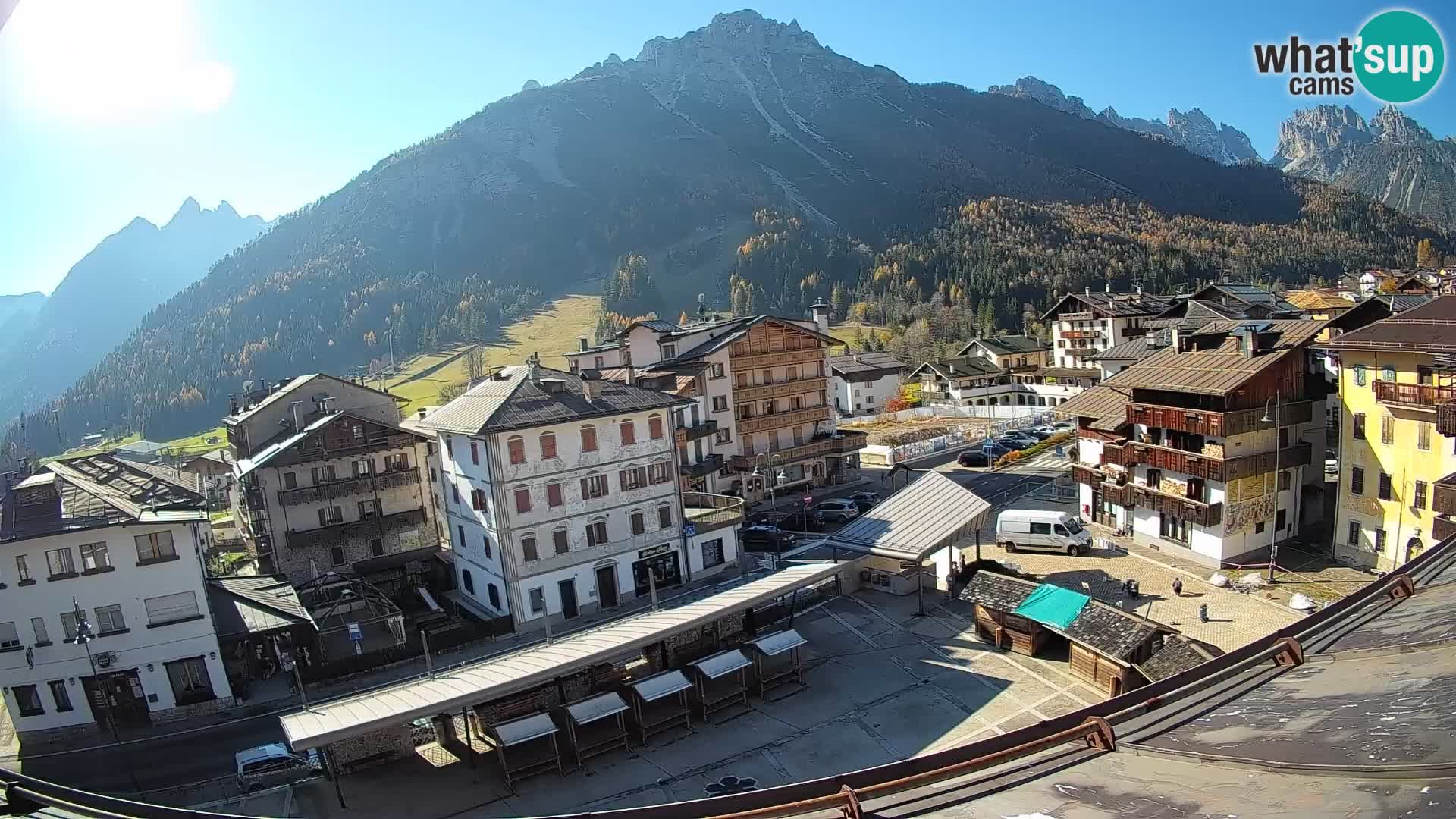 Piazza centrale di Forni di Sopra