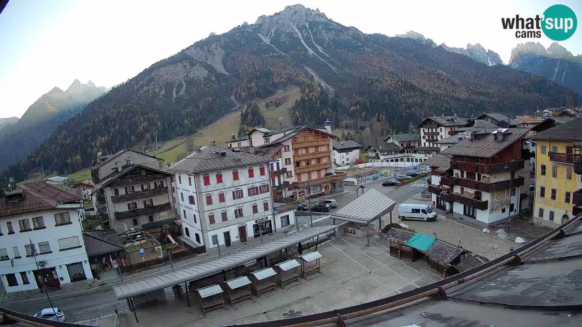 Plaza principal de Forni di Sopra