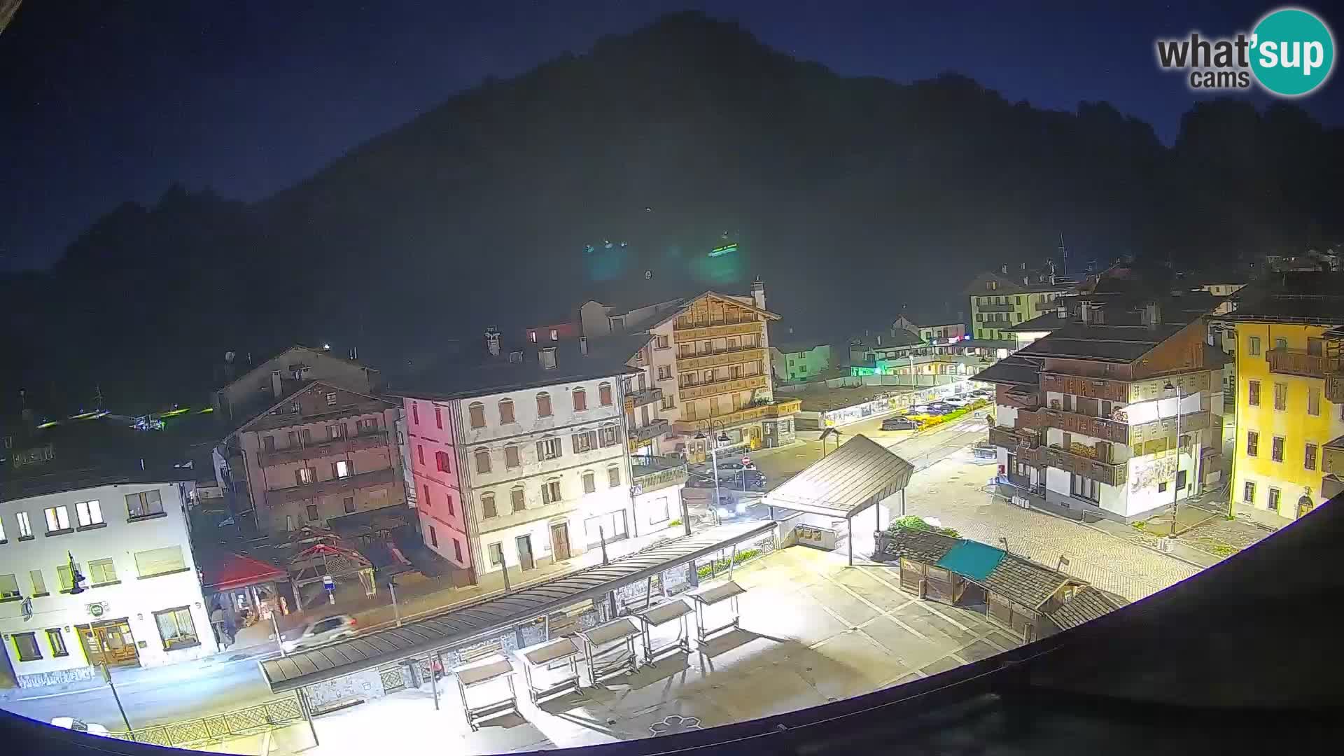 Hauptplatz von Forni di Sopra