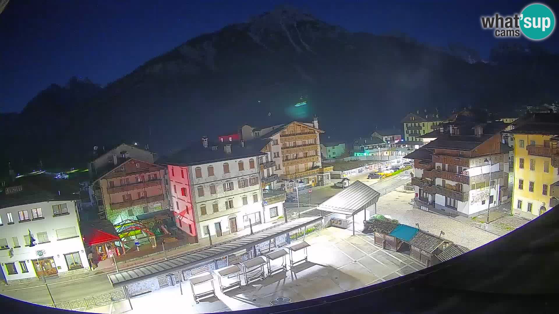 Piazza centrale di Forni di Sopra