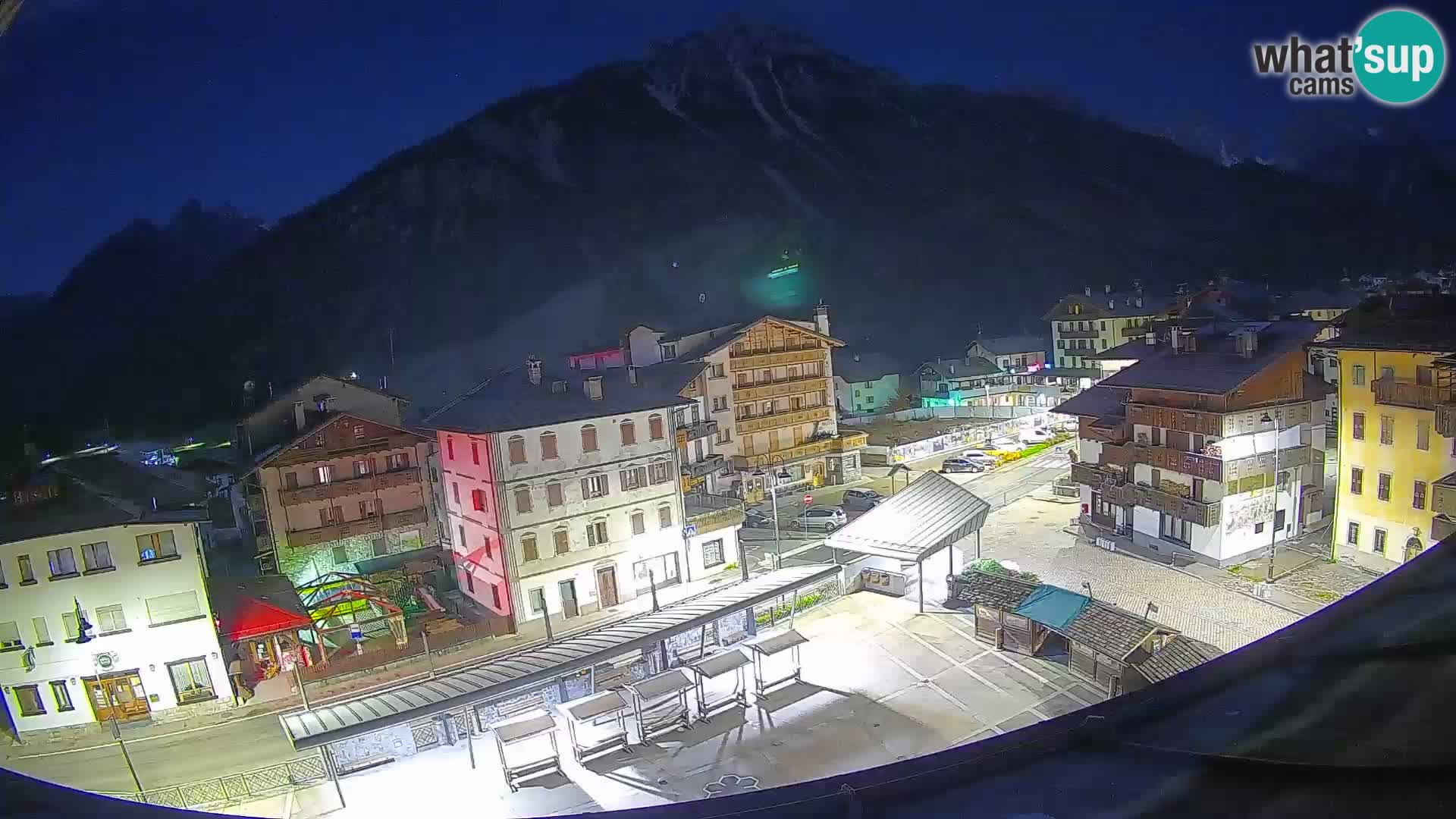 Hauptplatz von Forni di Sopra