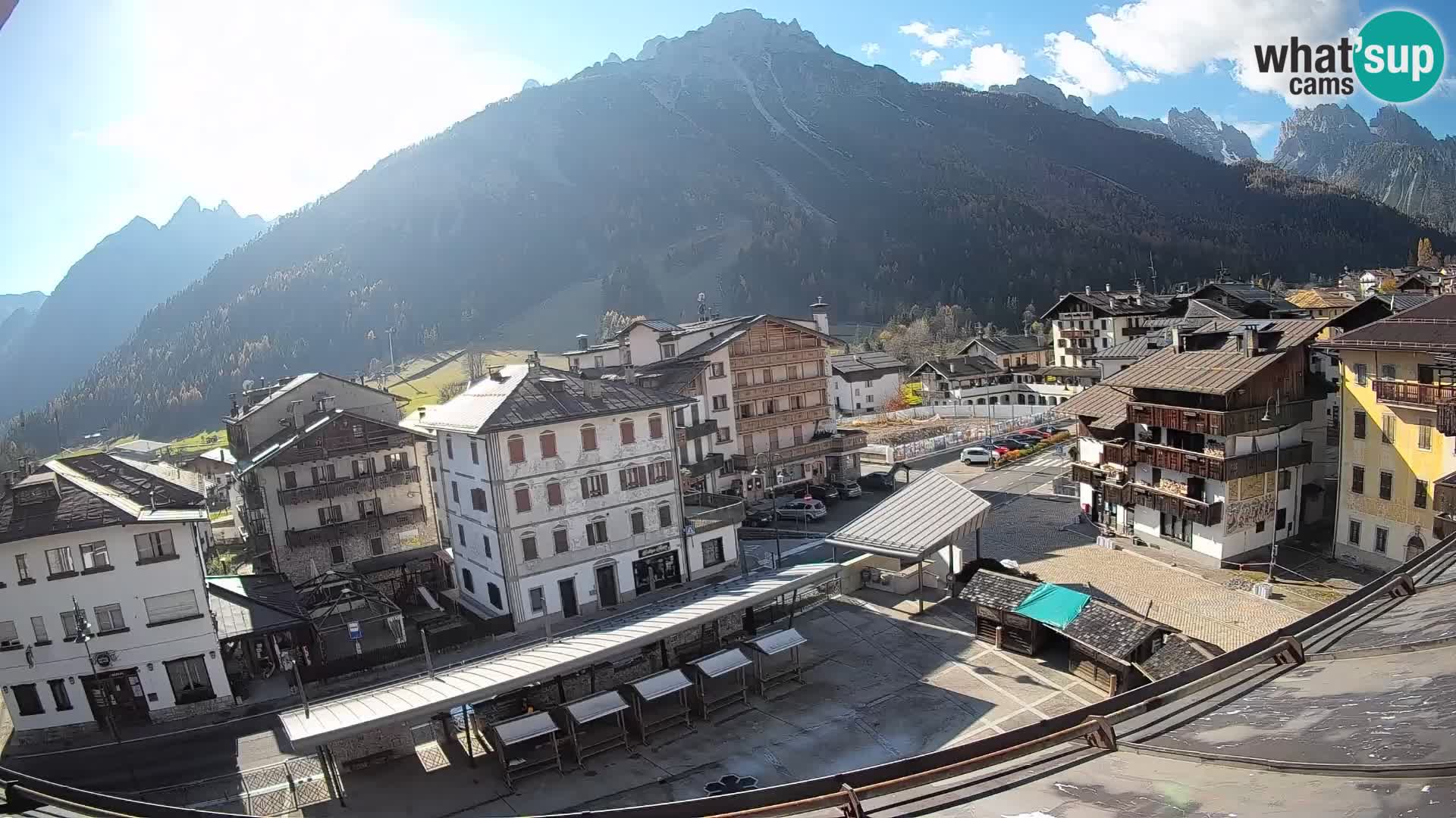 Plaza principal de Forni di Sopra