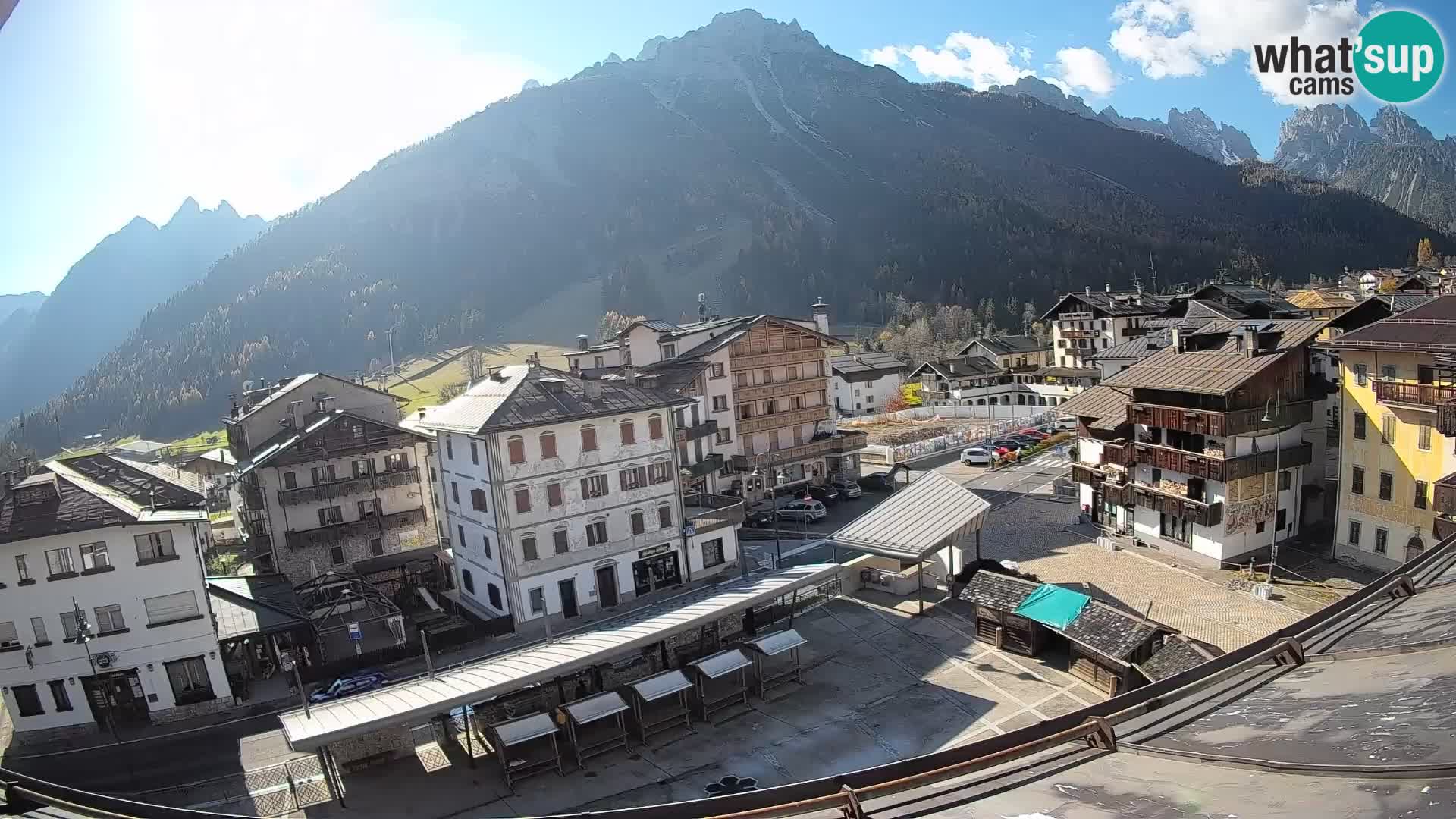 Plaza principal de Forni di Sopra