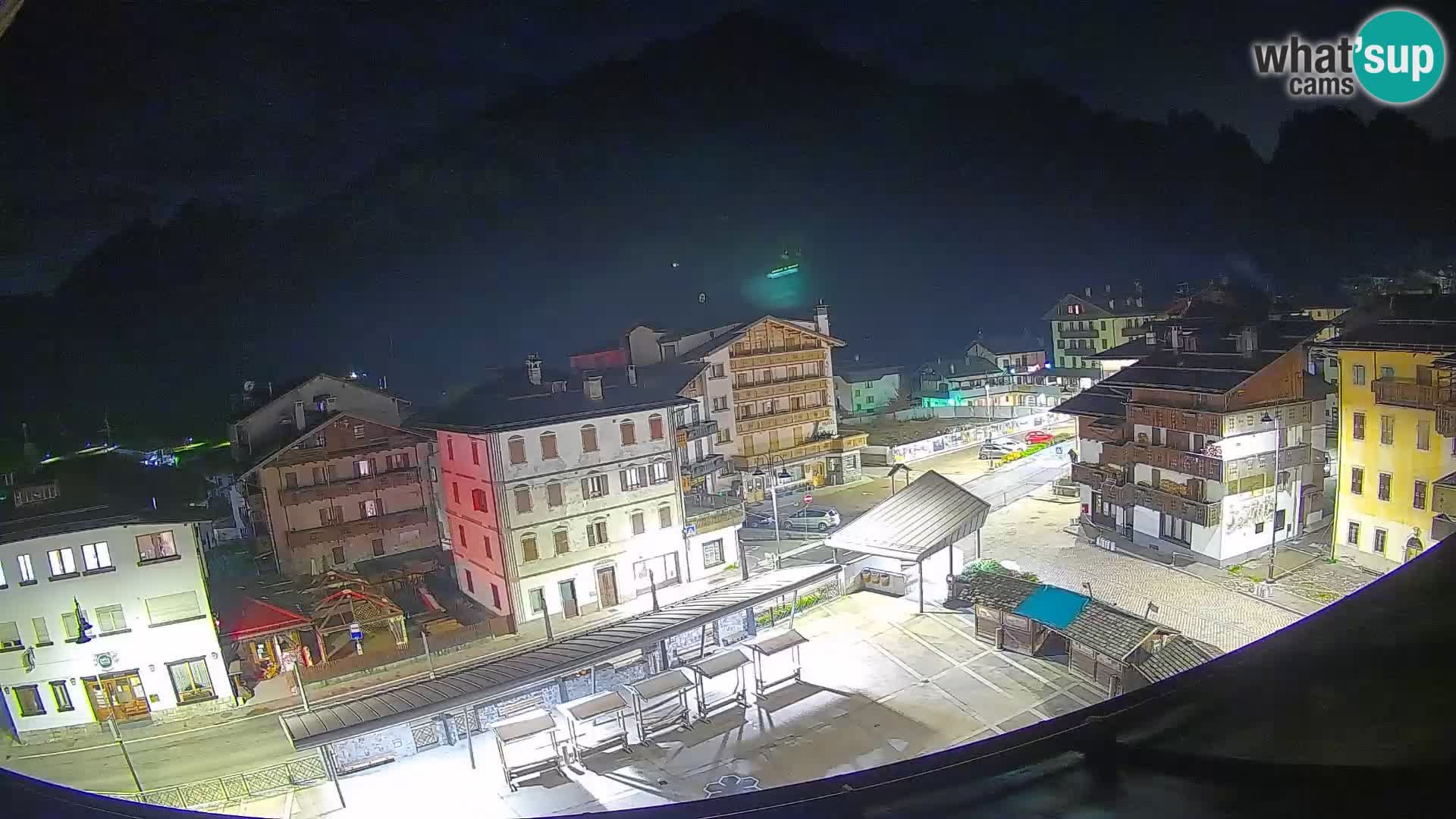 Hauptplatz von Forni di Sopra