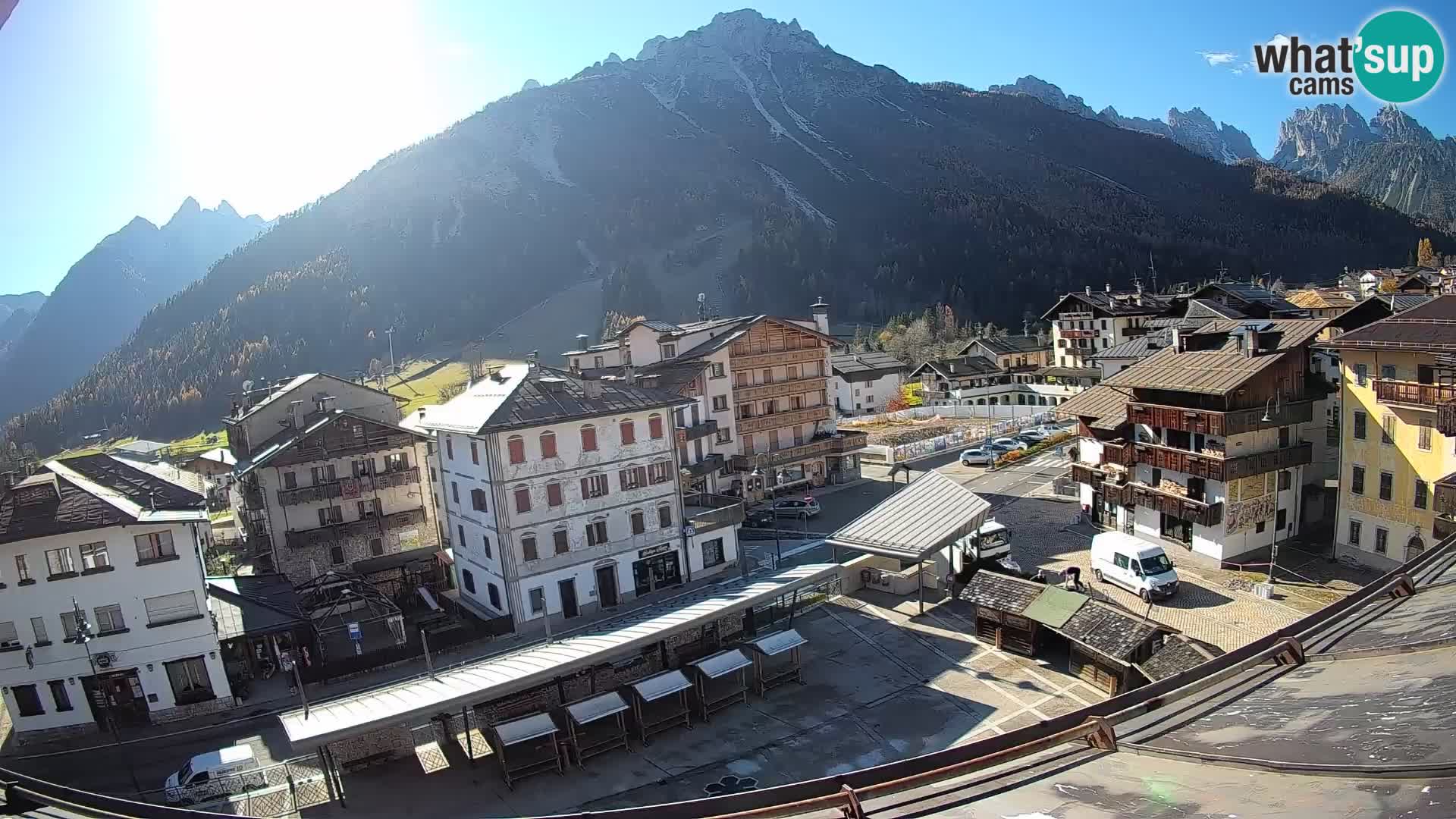 Plaza principal de Forni di Sopra