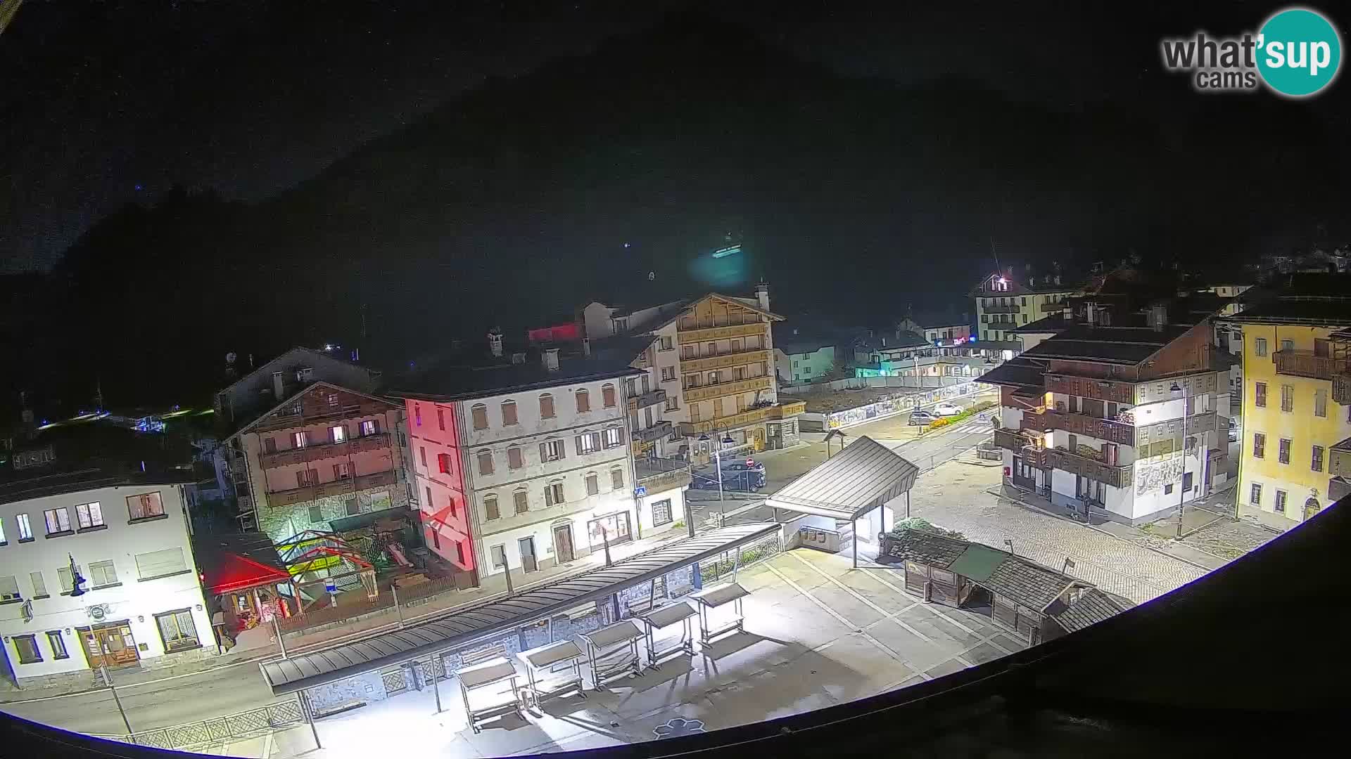 Hauptplatz von Forni di Sopra