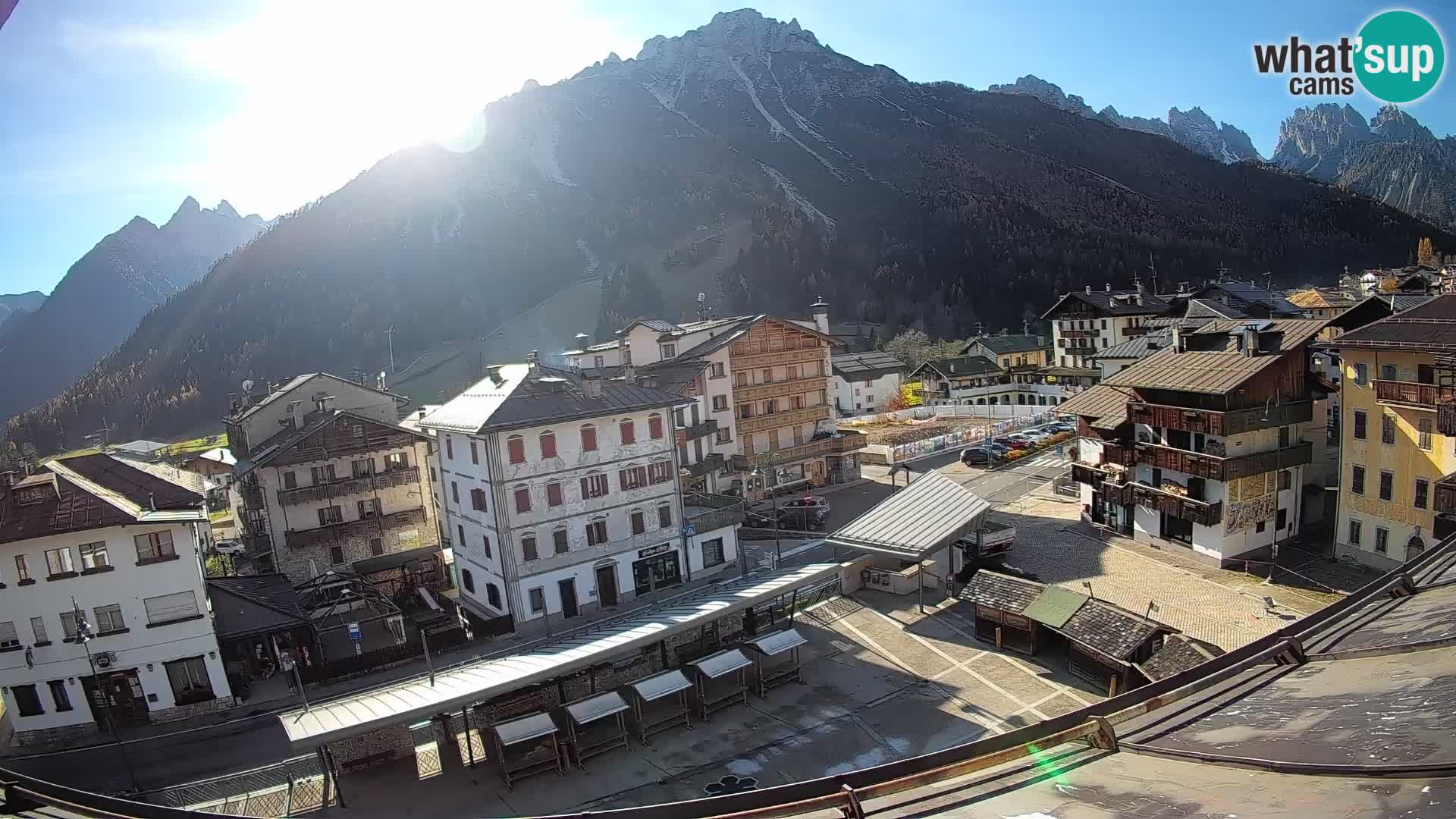 Piazza centrale di Forni di Sopra