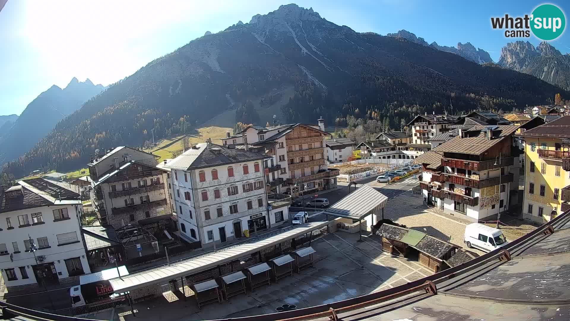 Piazza centrale di Forni di Sopra