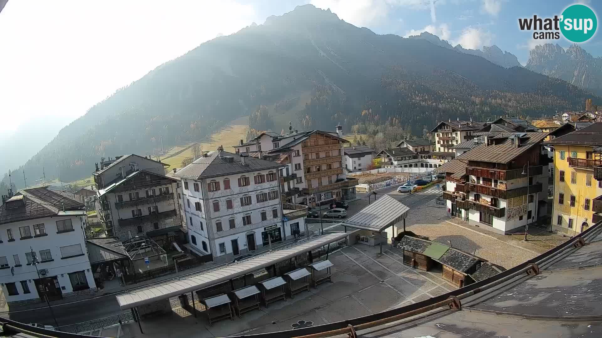 Piazza centrale di Forni di Sopra