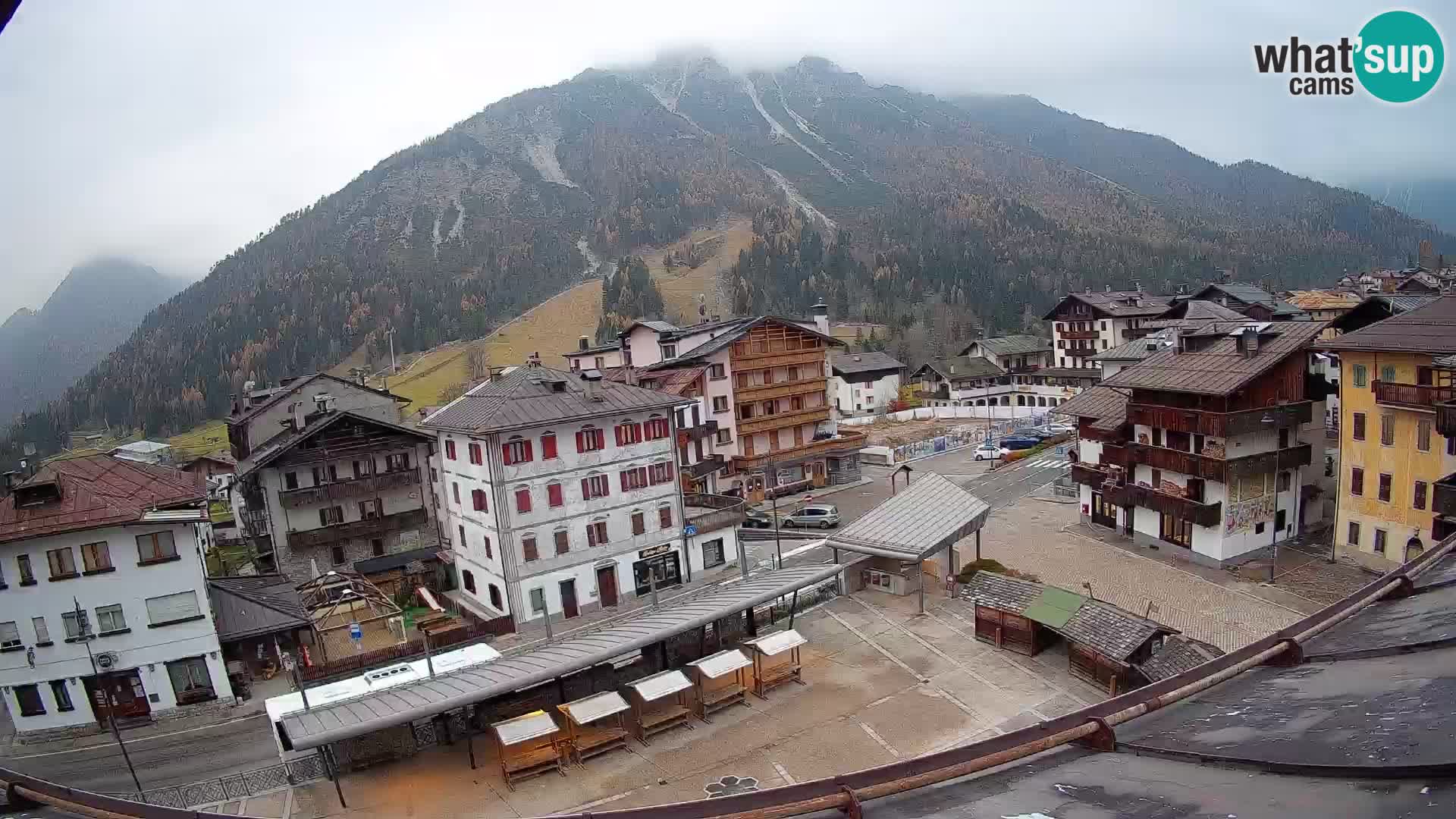 Hauptplatz von Forni di Sopra