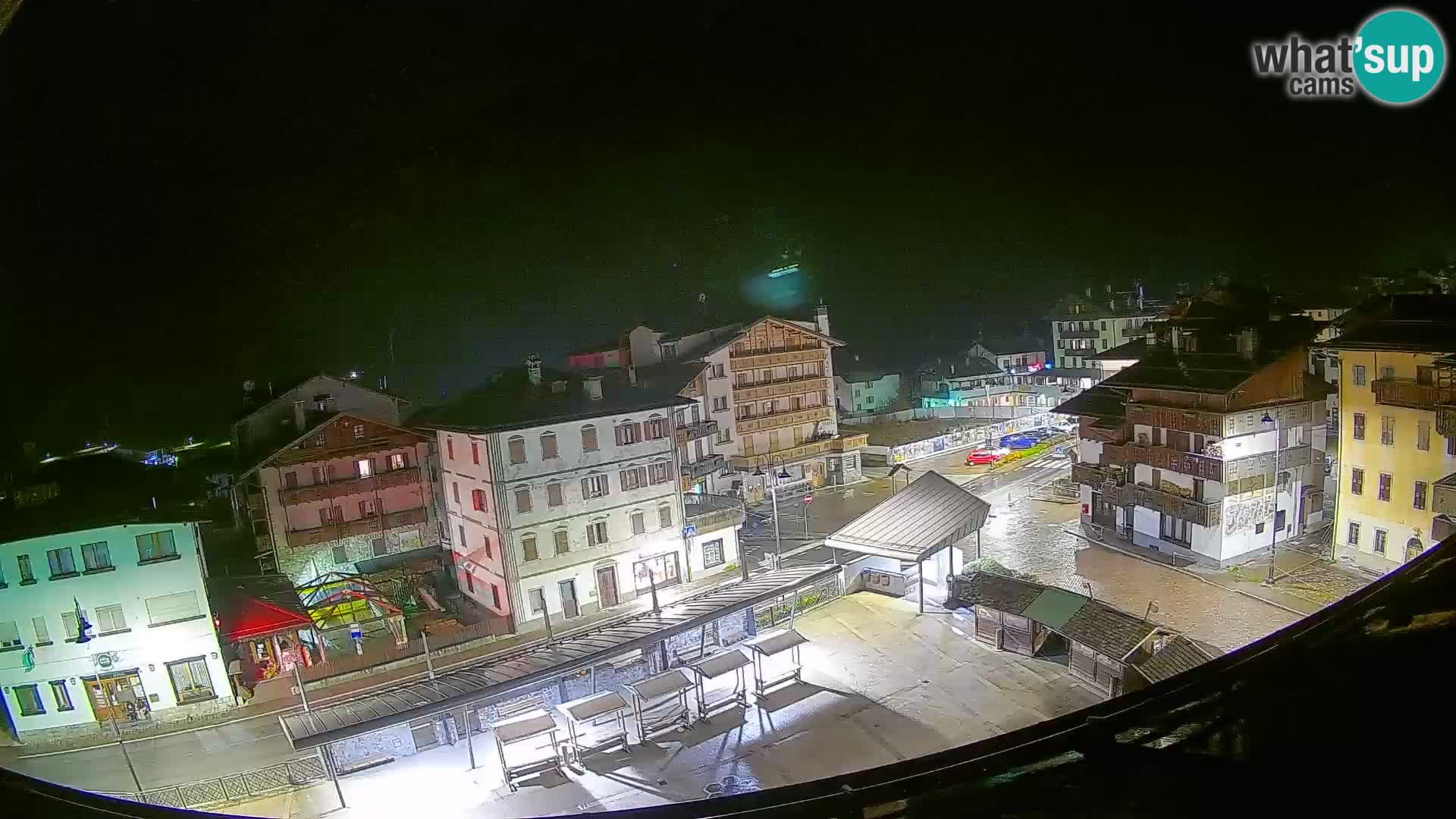 Plaza principal de Forni di Sopra