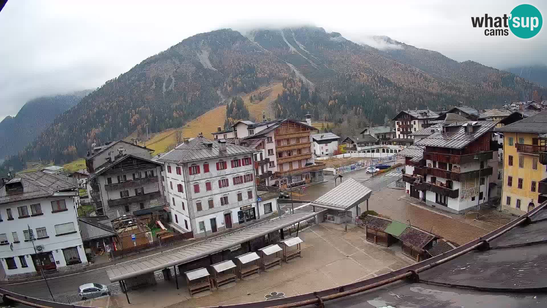 Hauptplatz von Forni di Sopra