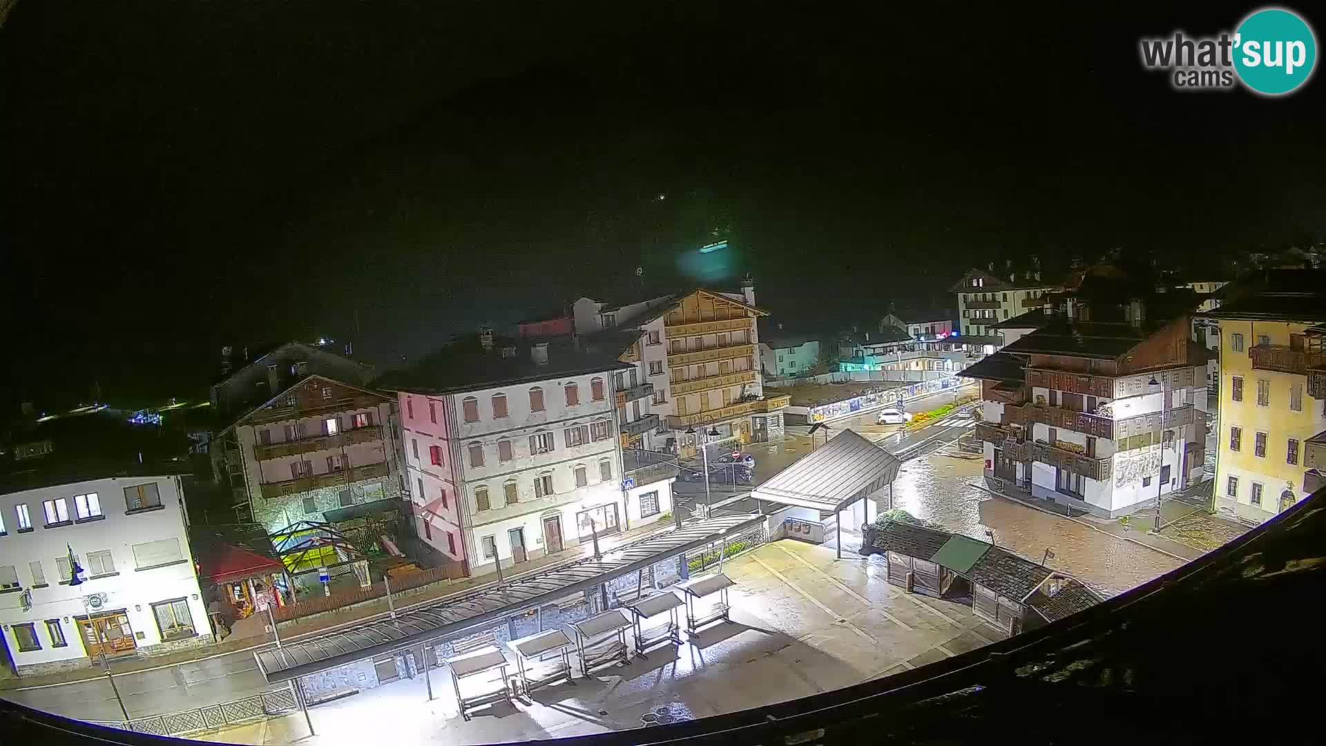 Plaza principal de Forni di Sopra