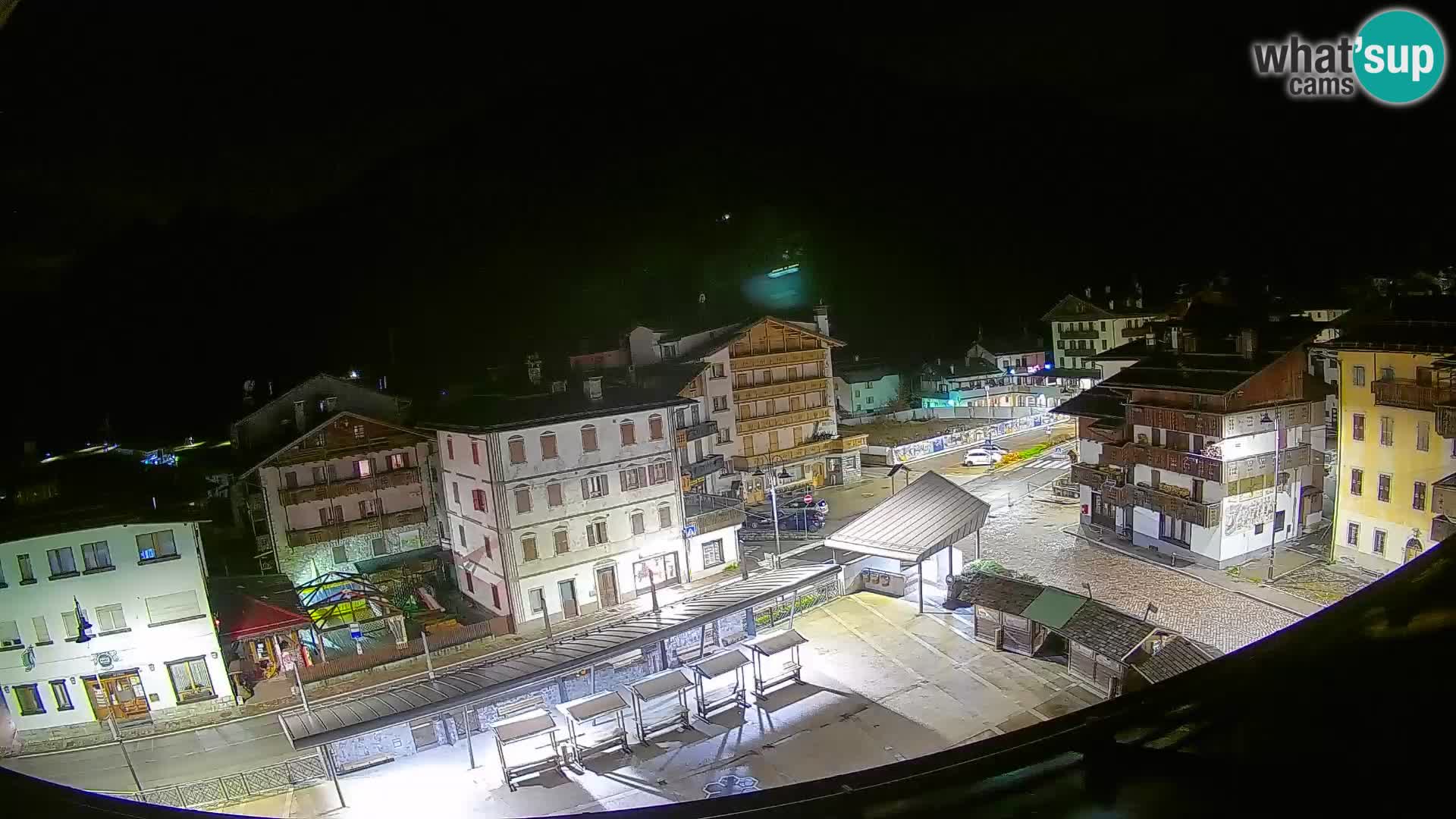 Plaza principal de Forni di Sopra